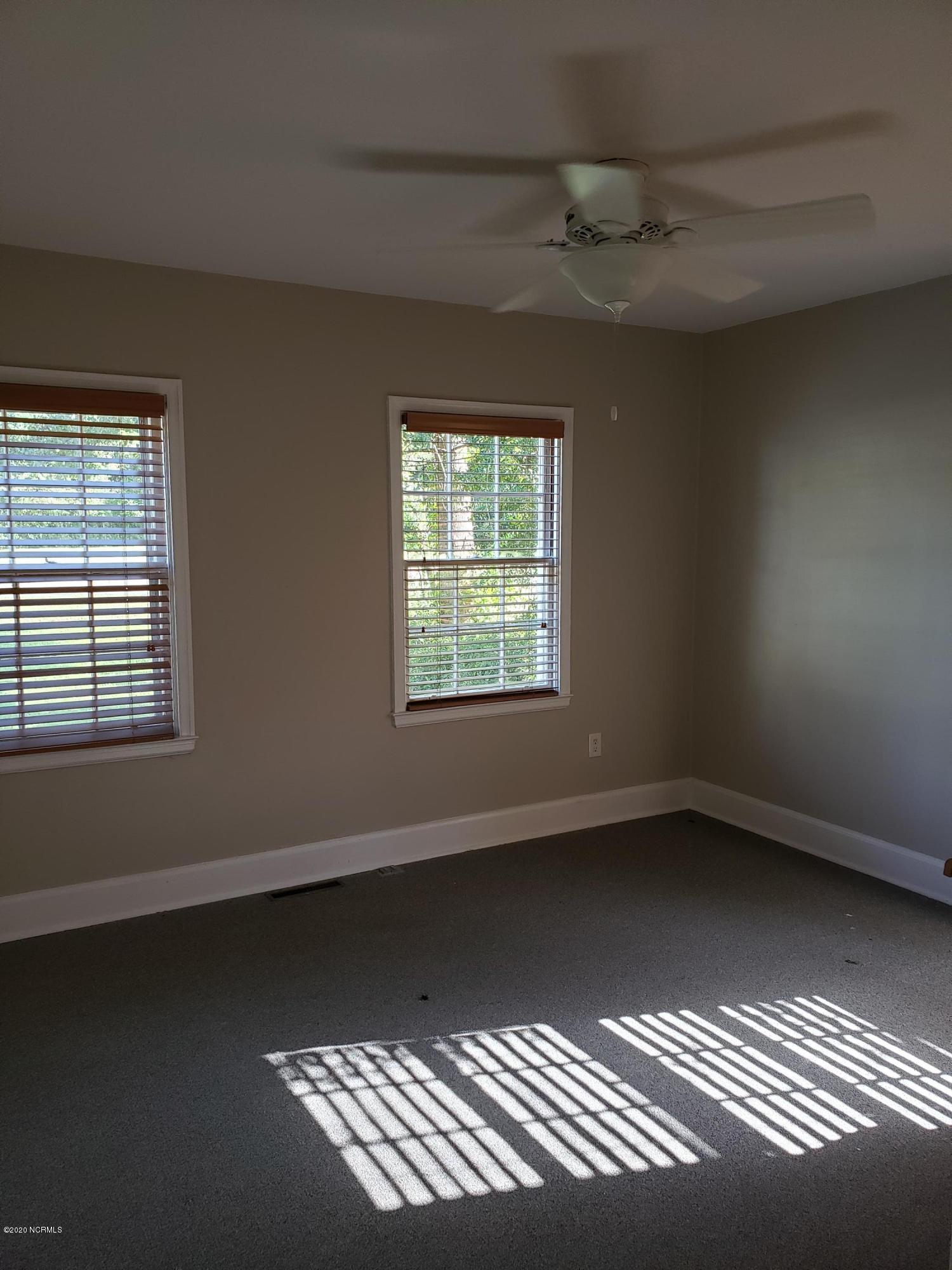 100537644 | Photo 16