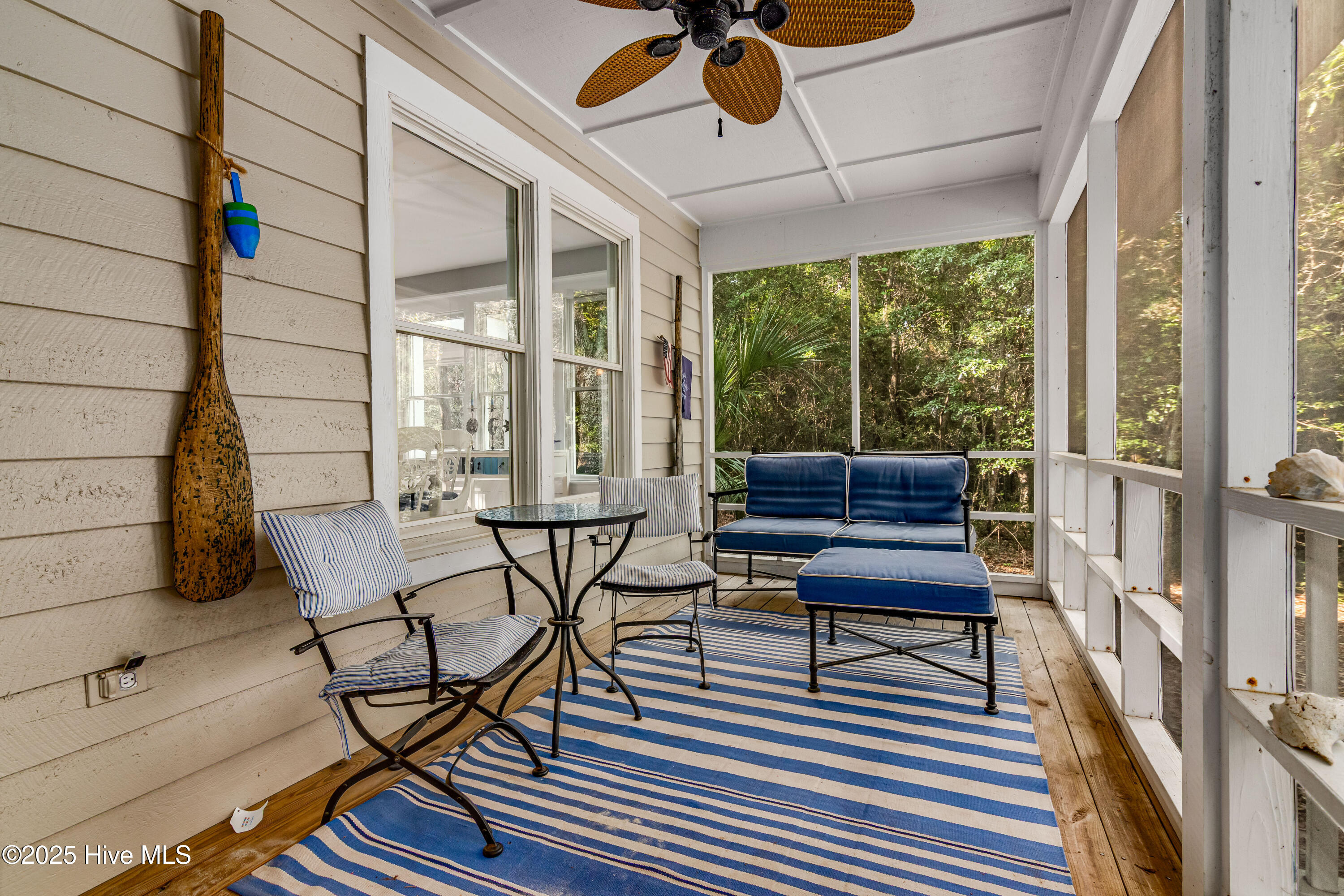 100510045 | Photo 32