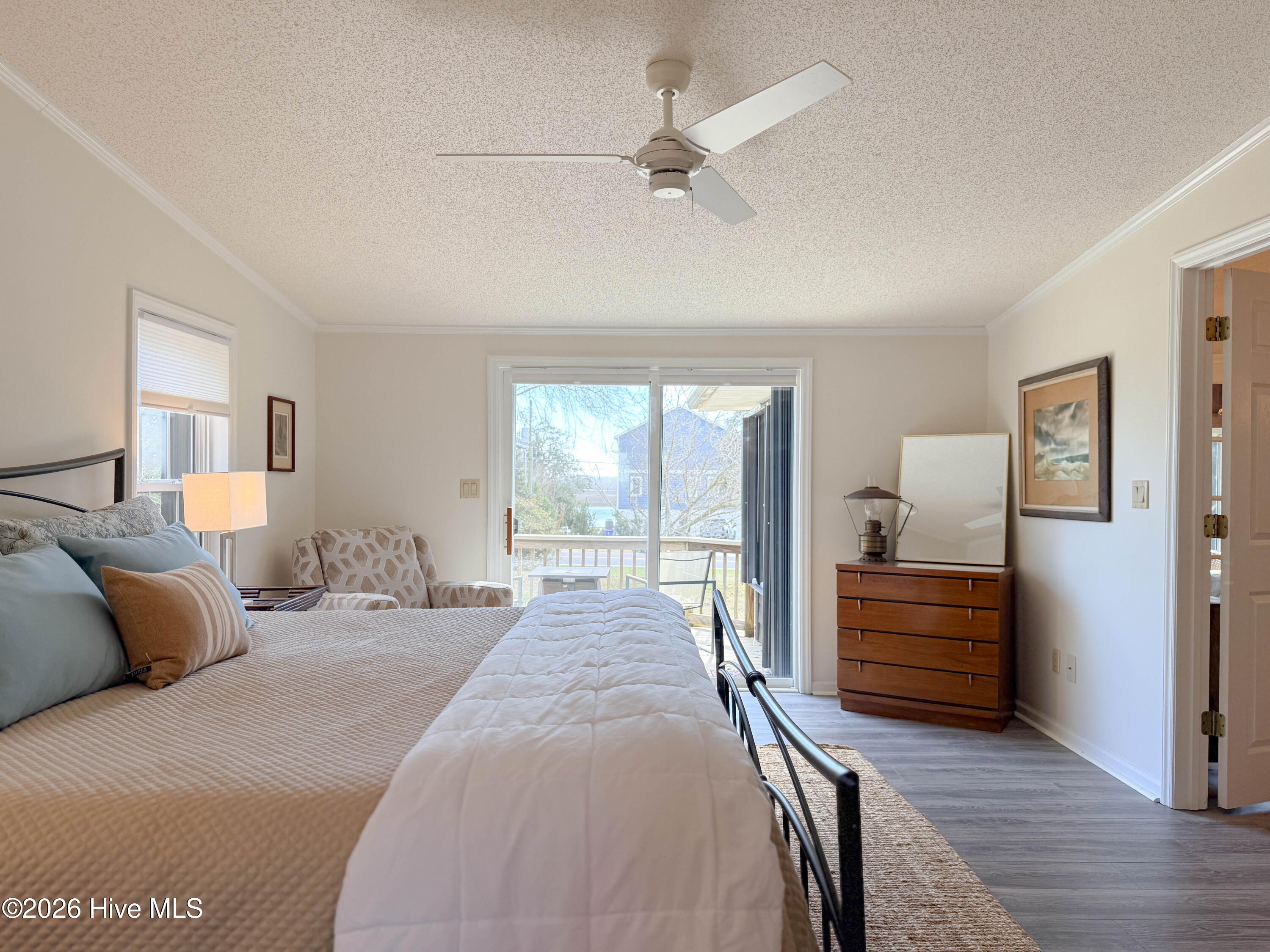 100559362 | Photo 38