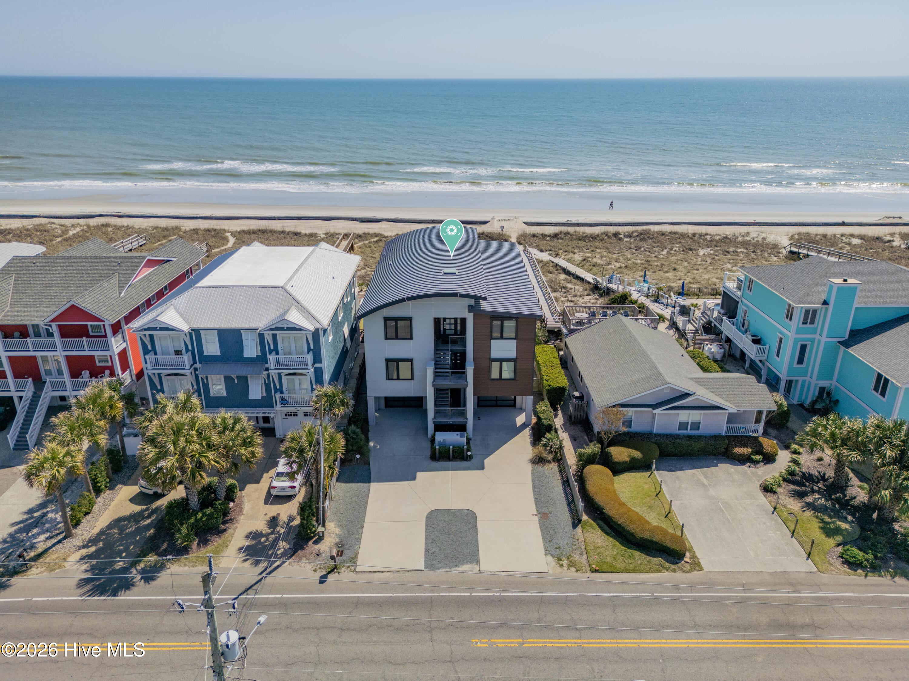 100565280 | Photo 92