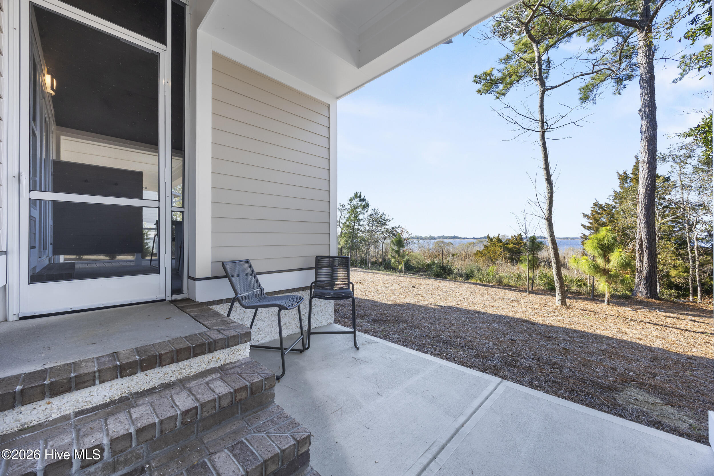 100553352 | Photo 56