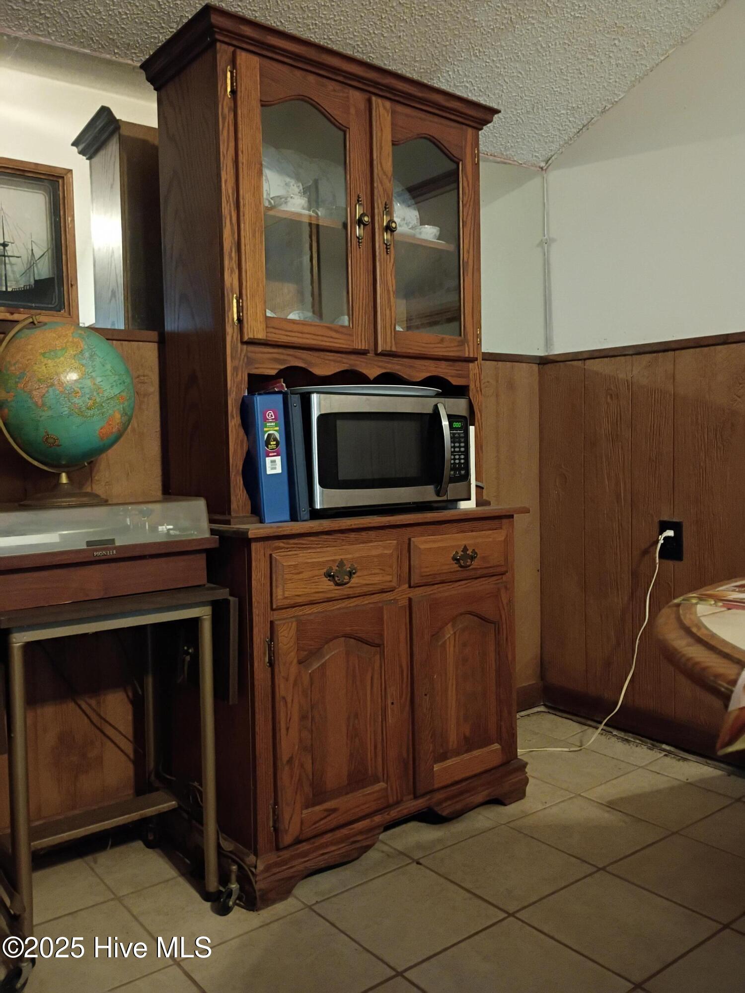 100557572 | Photo 15