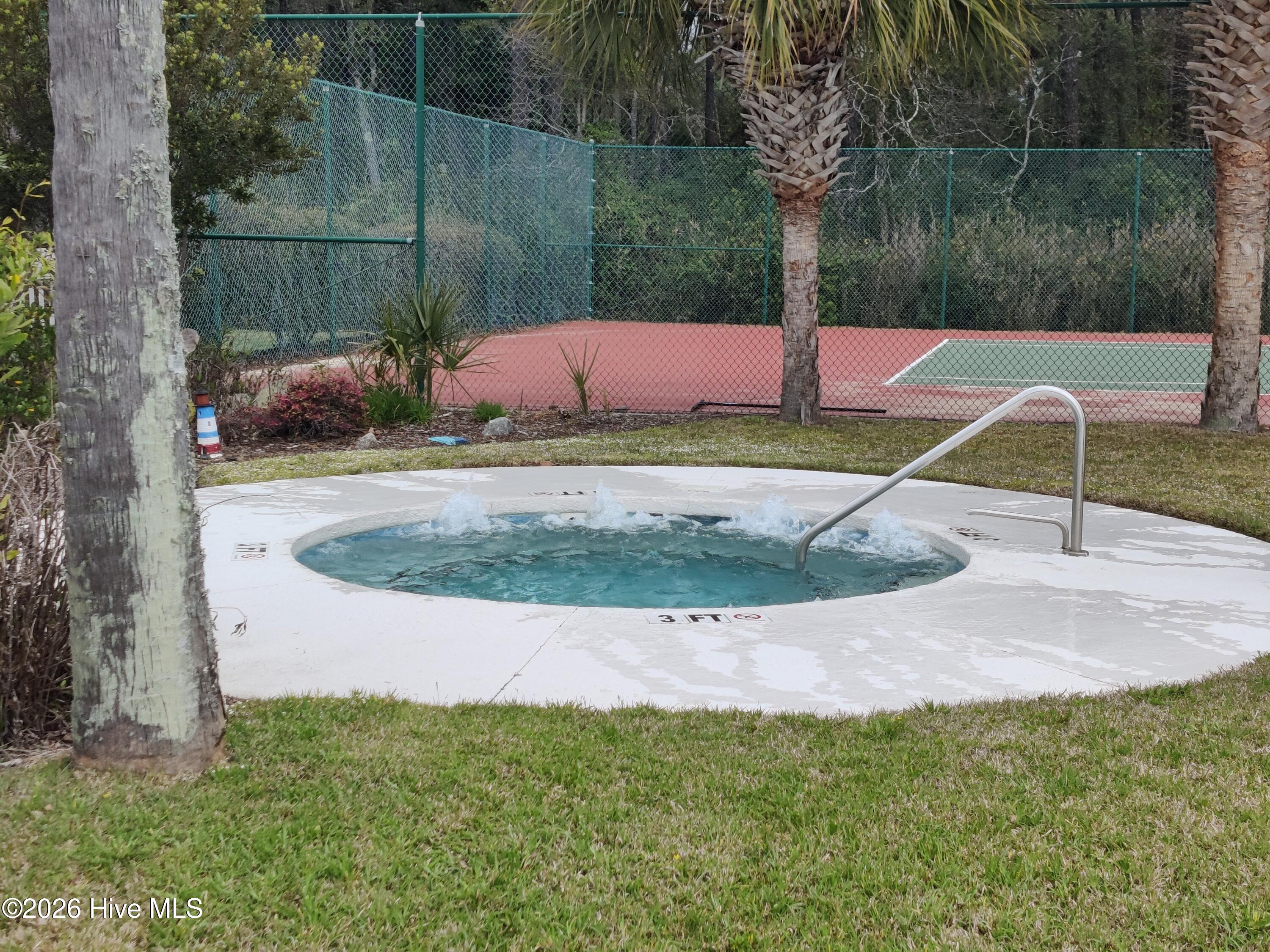 100560065 | Photo 25