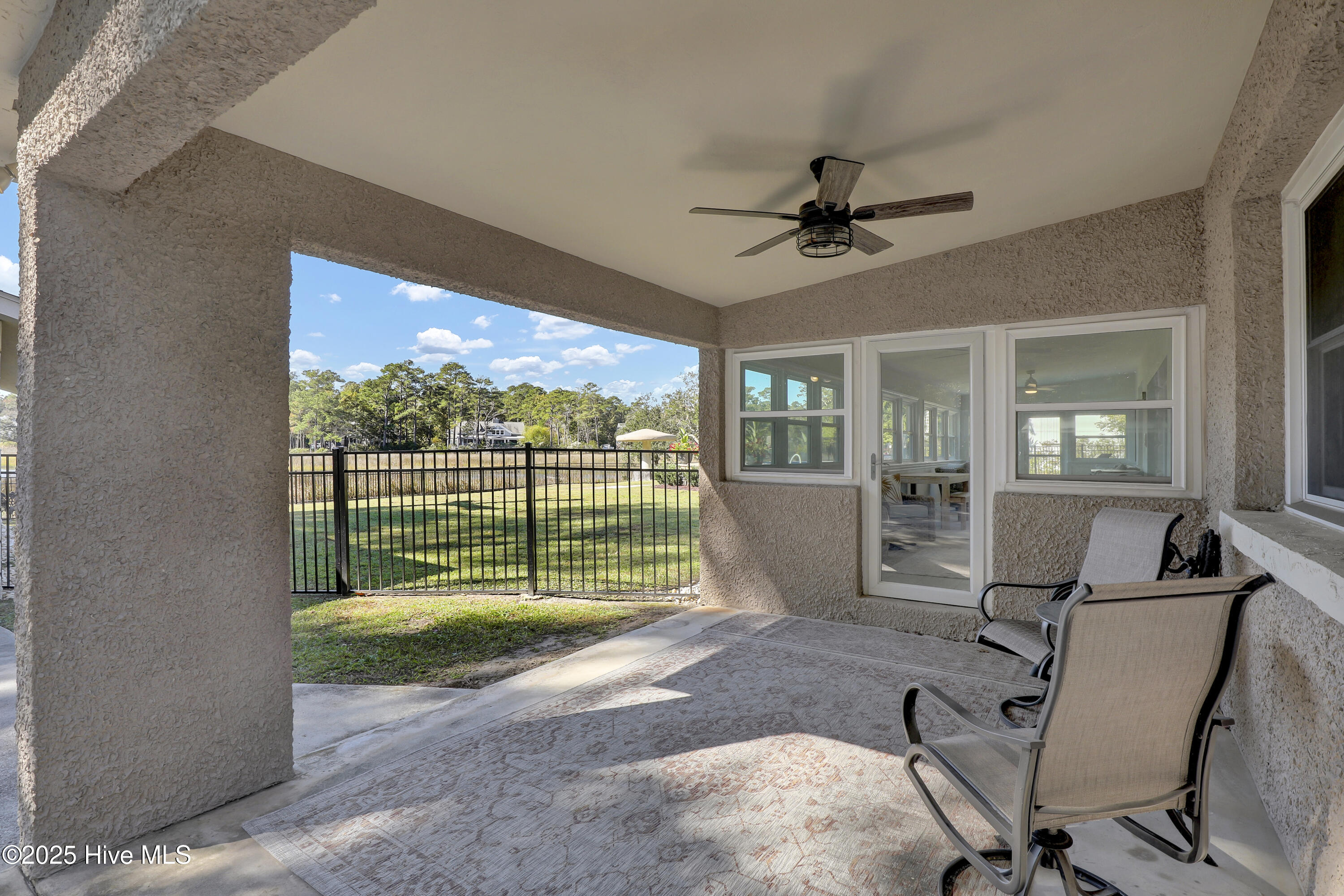 100537816 | Photo 41