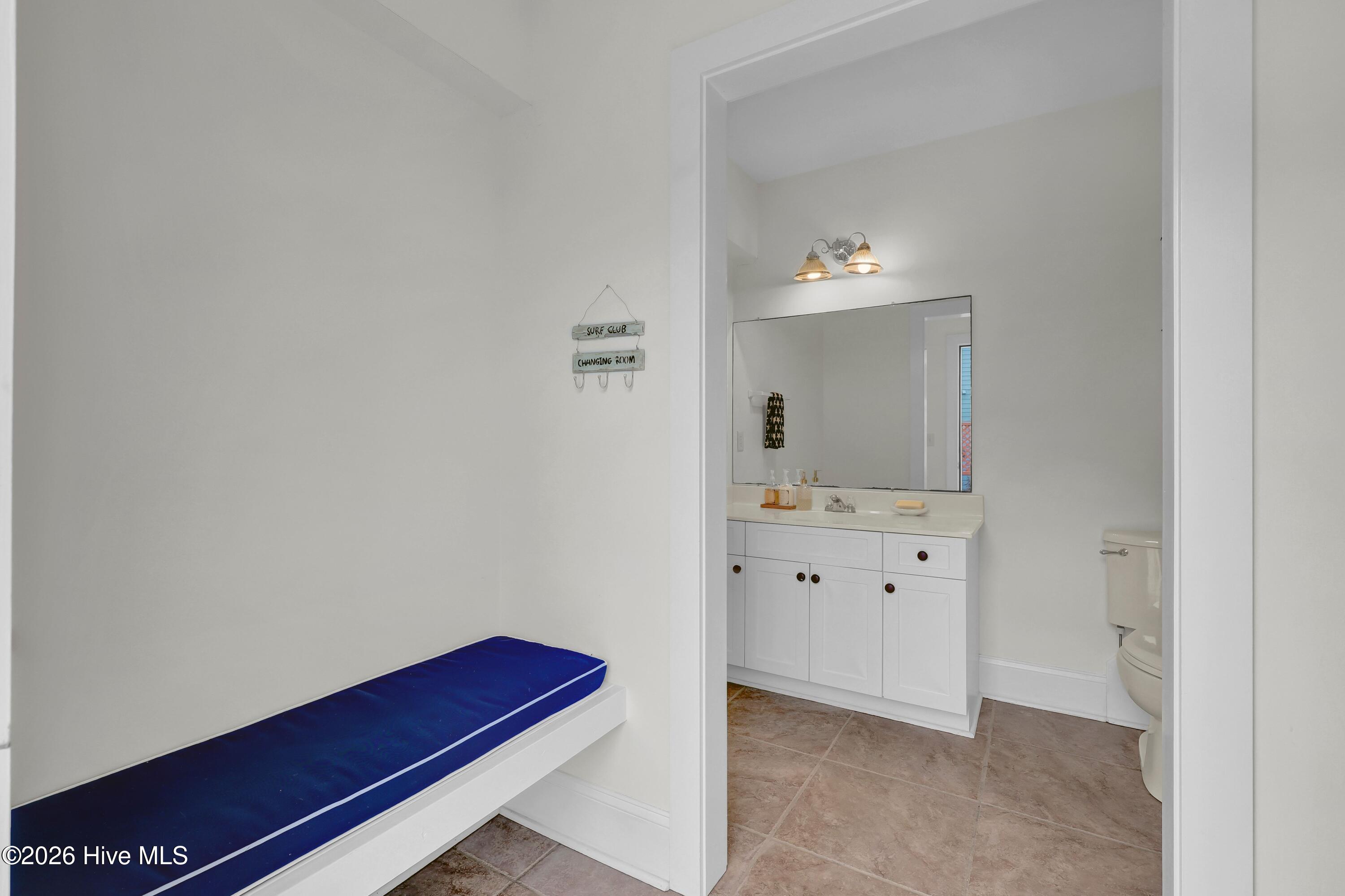 100569484 | Photo 75