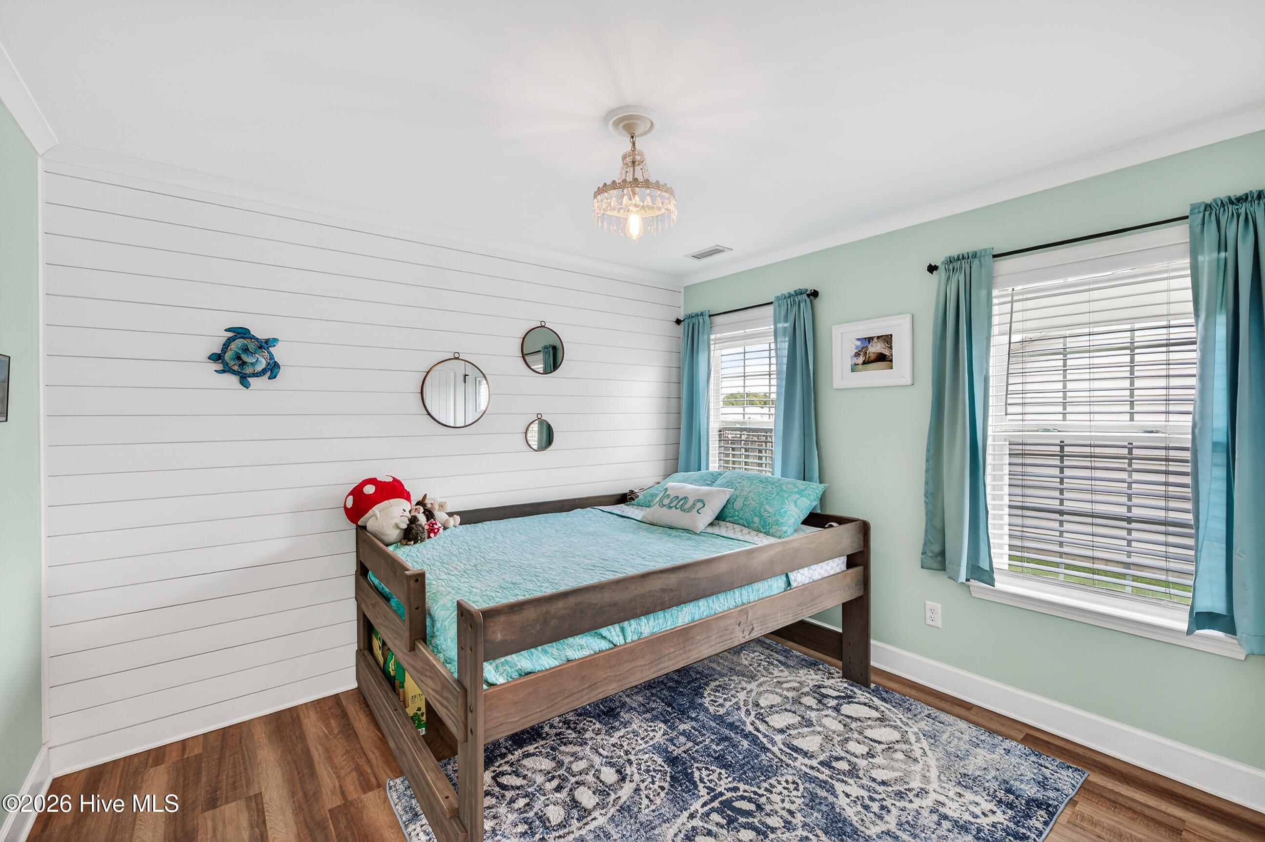 100567019 | Photo 30