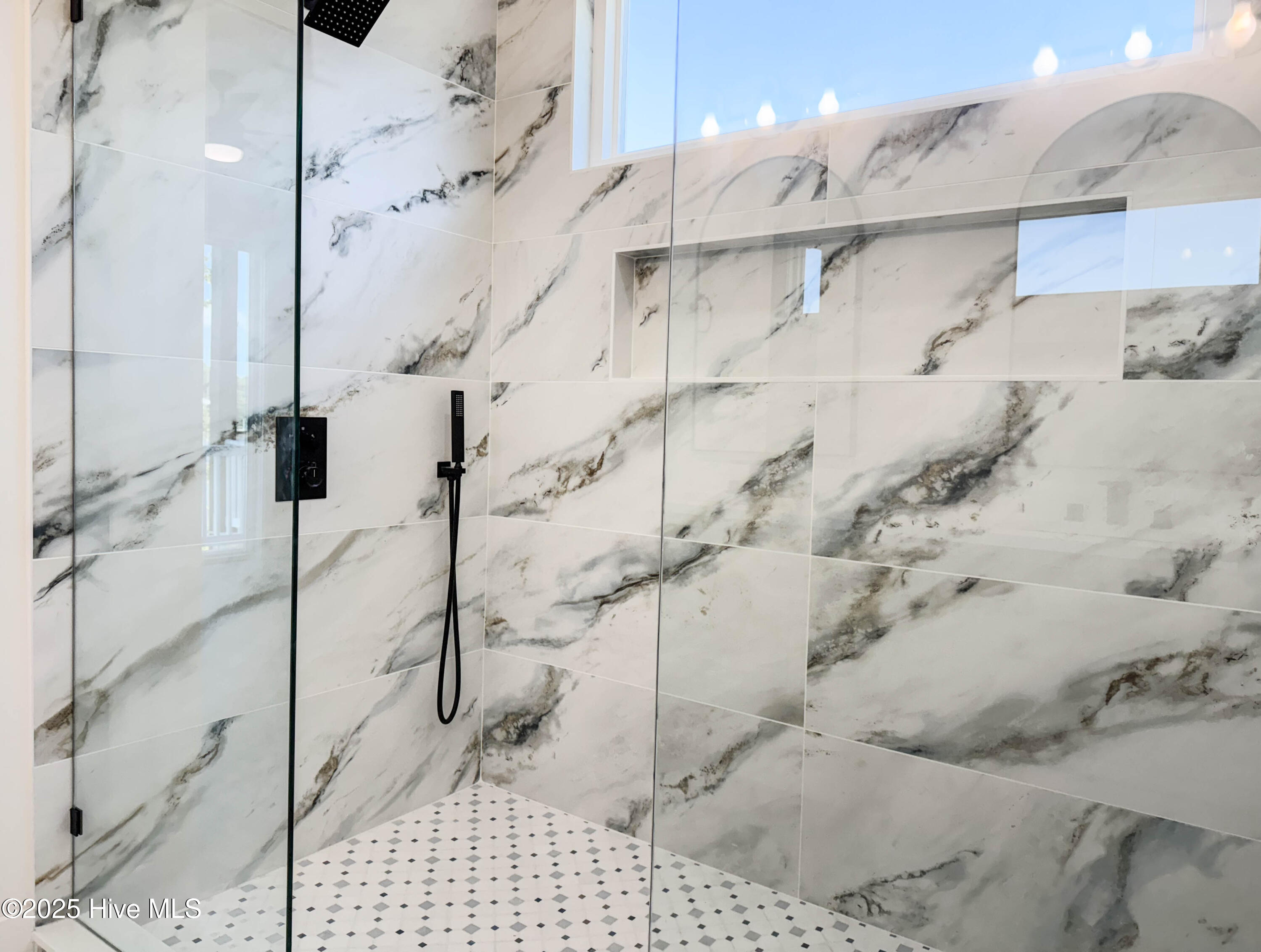 100539536 | Photo 37