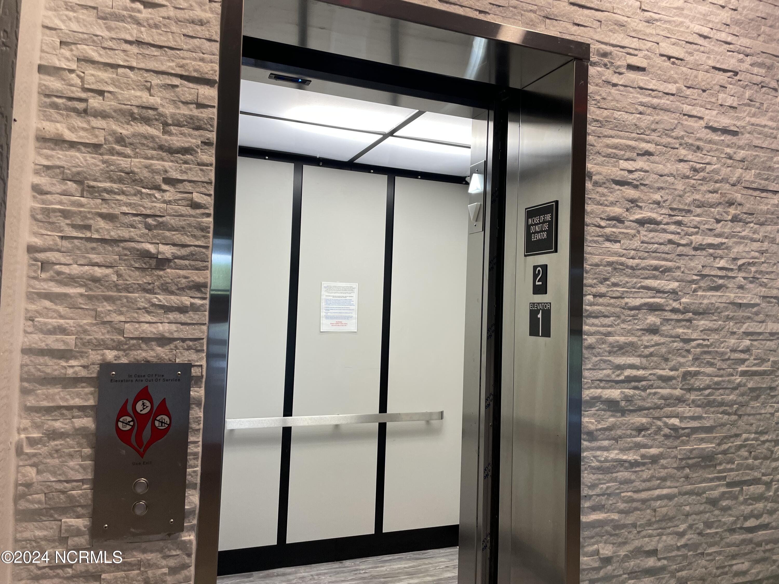 100547860 | Photo 32