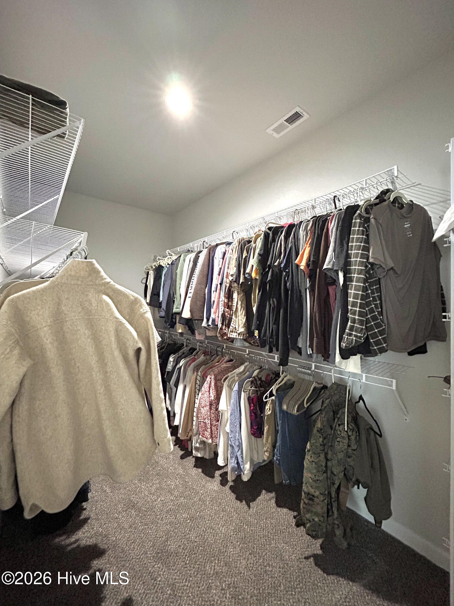 100553295 | Photo 26