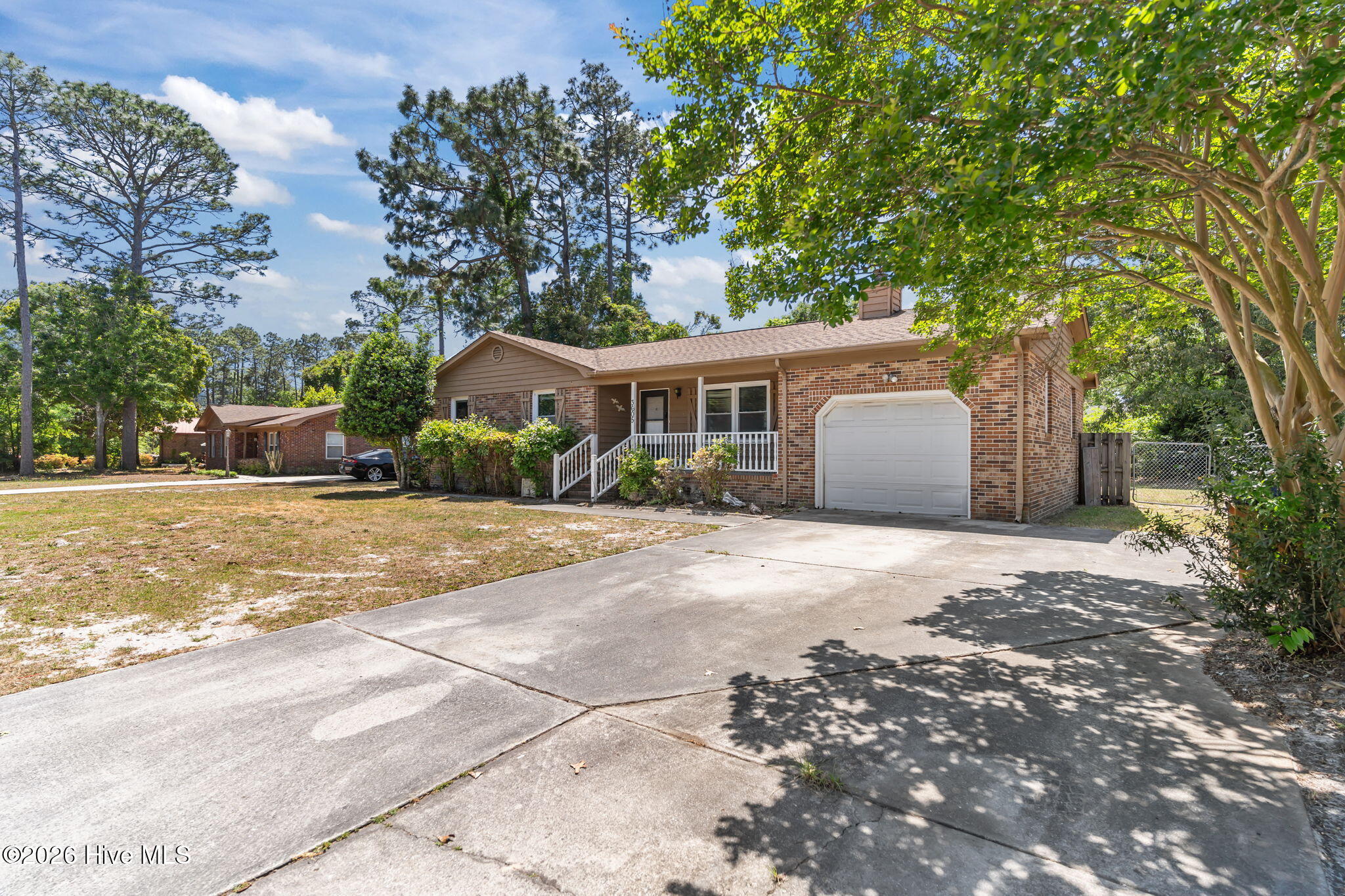 100569090 | Photo 33