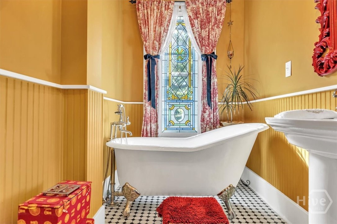 47th image of 528 E Jones St, Savannah, GA 31401 | MLS# SA350999