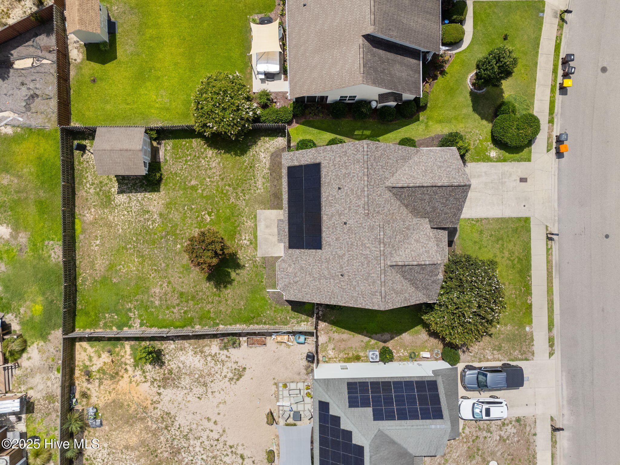 100519611 | Photo 19