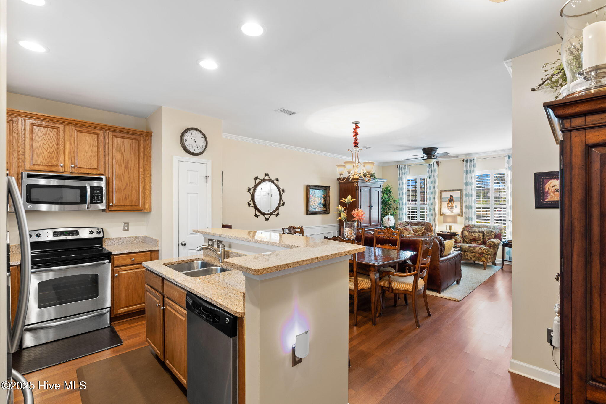 7610 High Market Street 3, Sunset Beach, NC 28468 – photo 14: 20-web-or-mls-CAMMediaLLC.com 7610-3-11