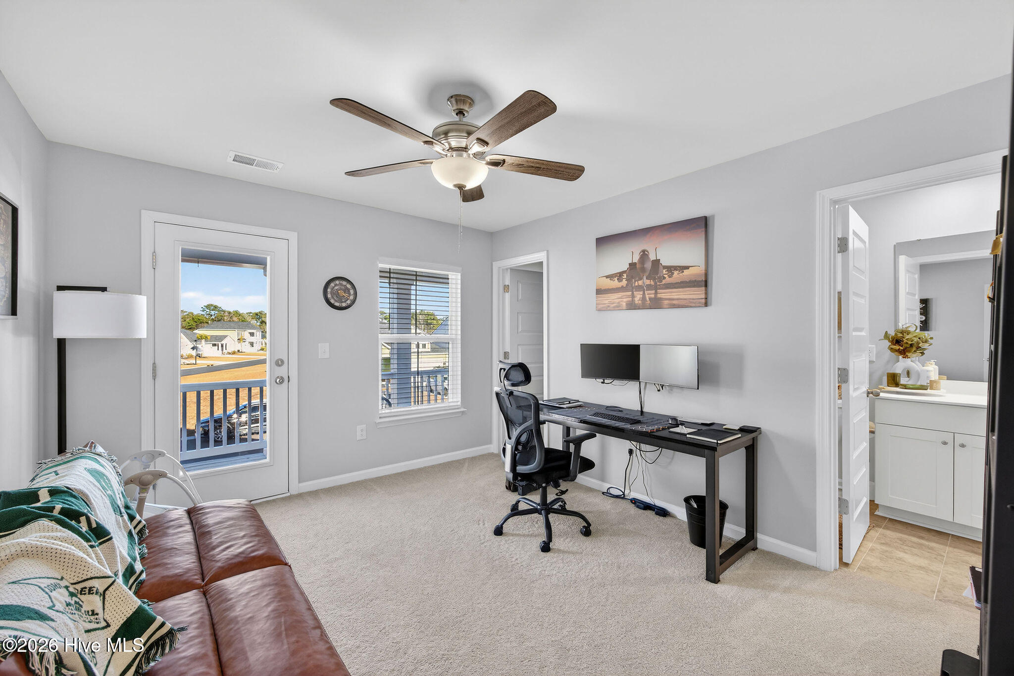 100550096 | Photo 36