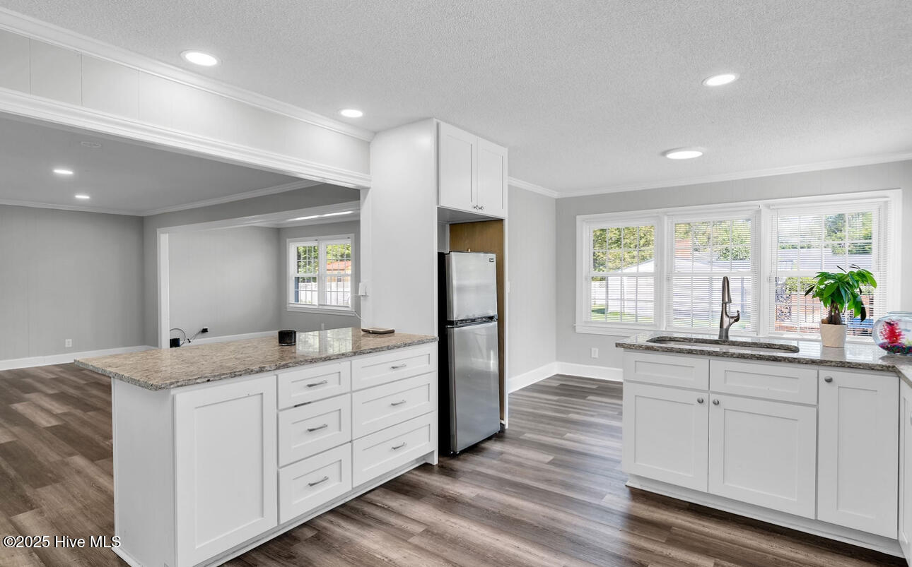 5_photo-159-meadowbrook-lane