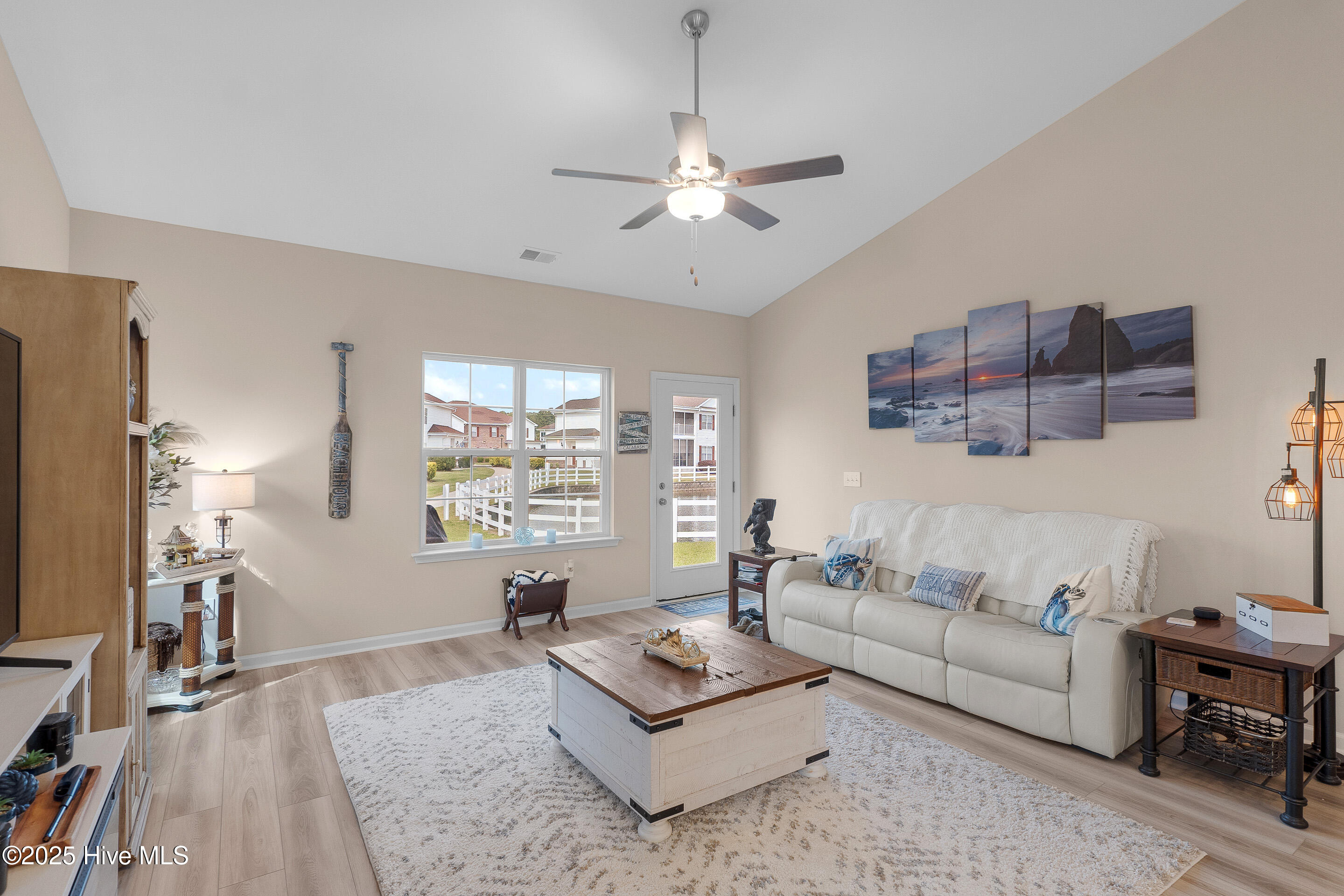 100499977 | Photo 17