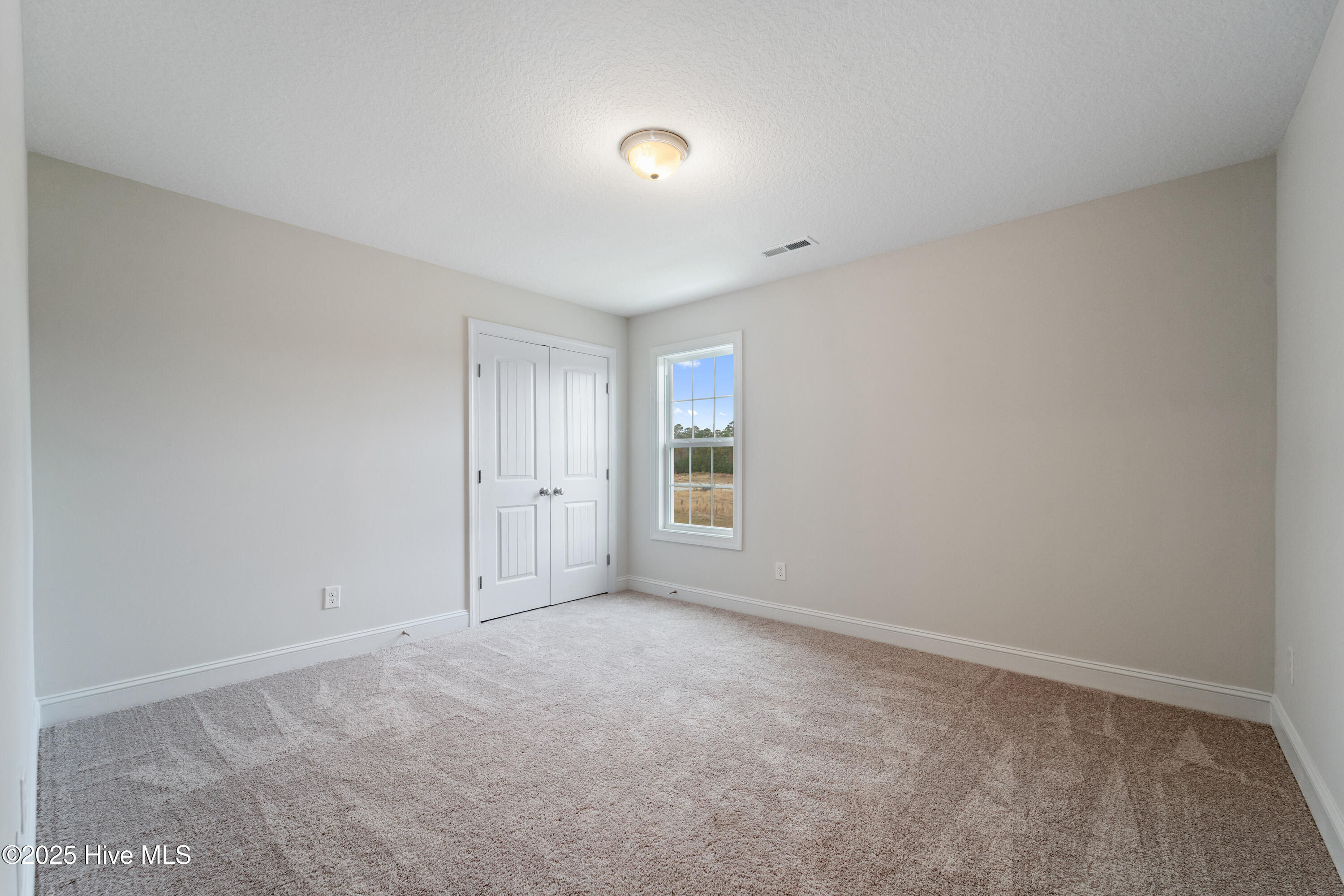 100502938 | Photo 22