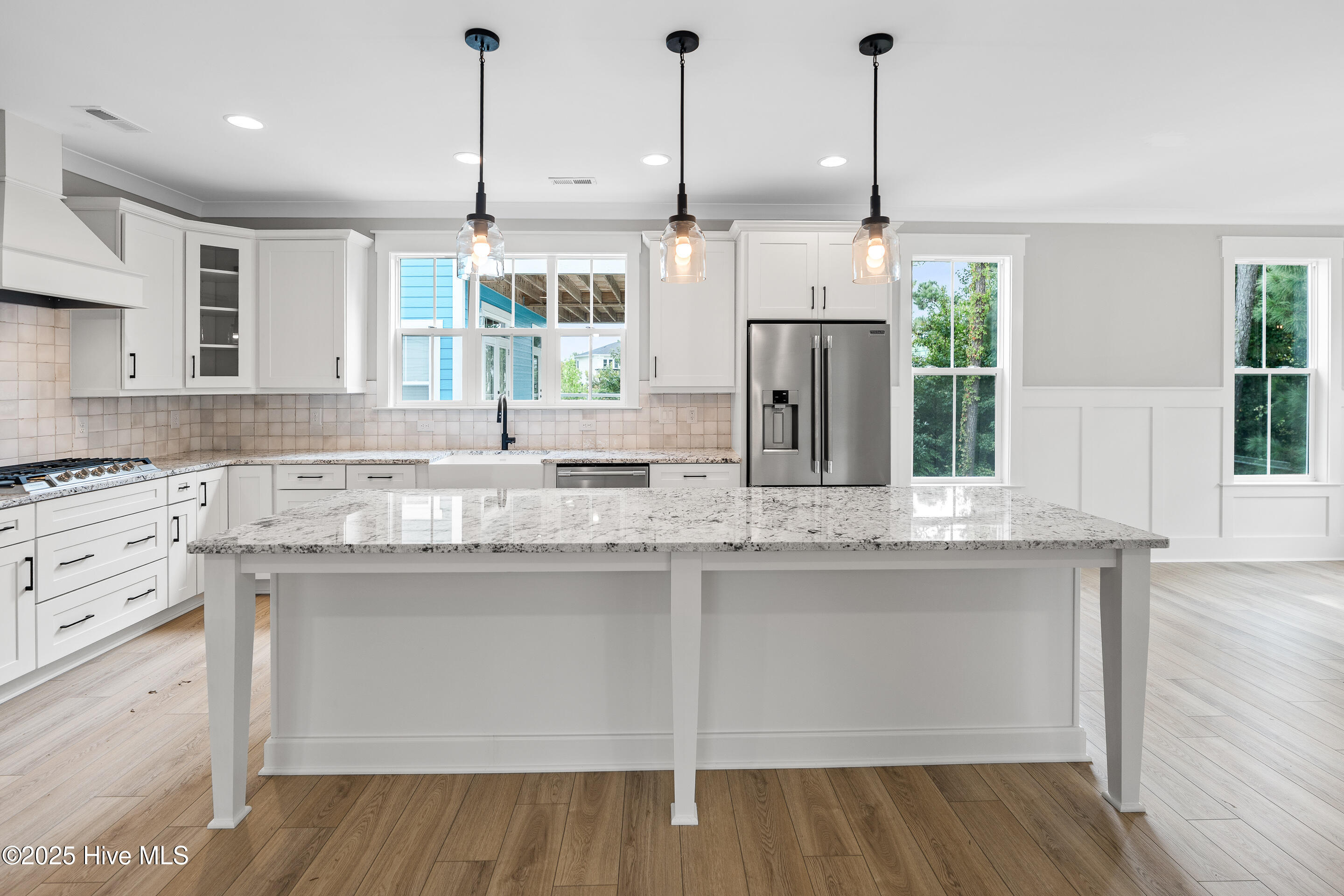 100517420 | Photo 10