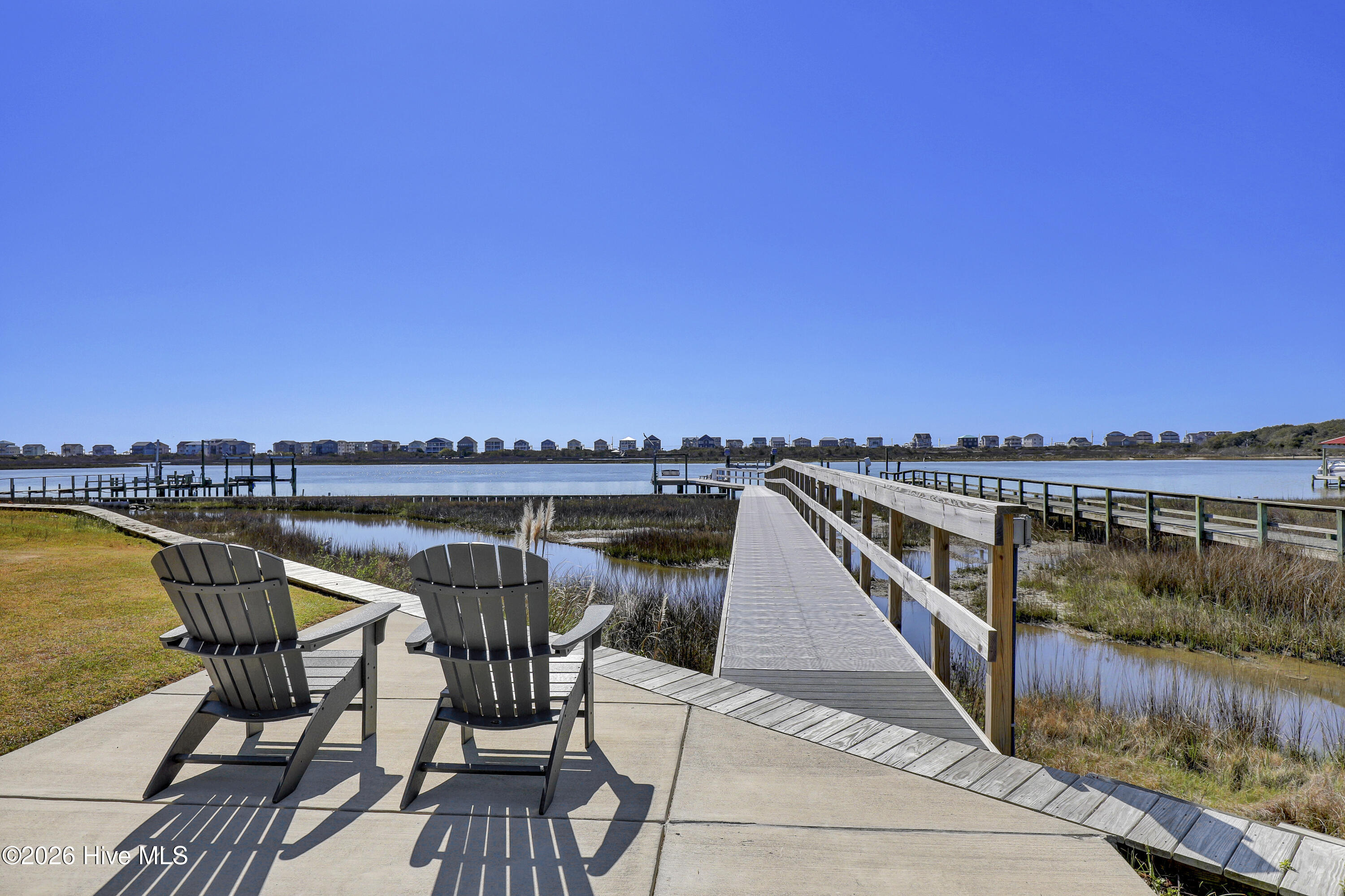 100562204 | Photo 44