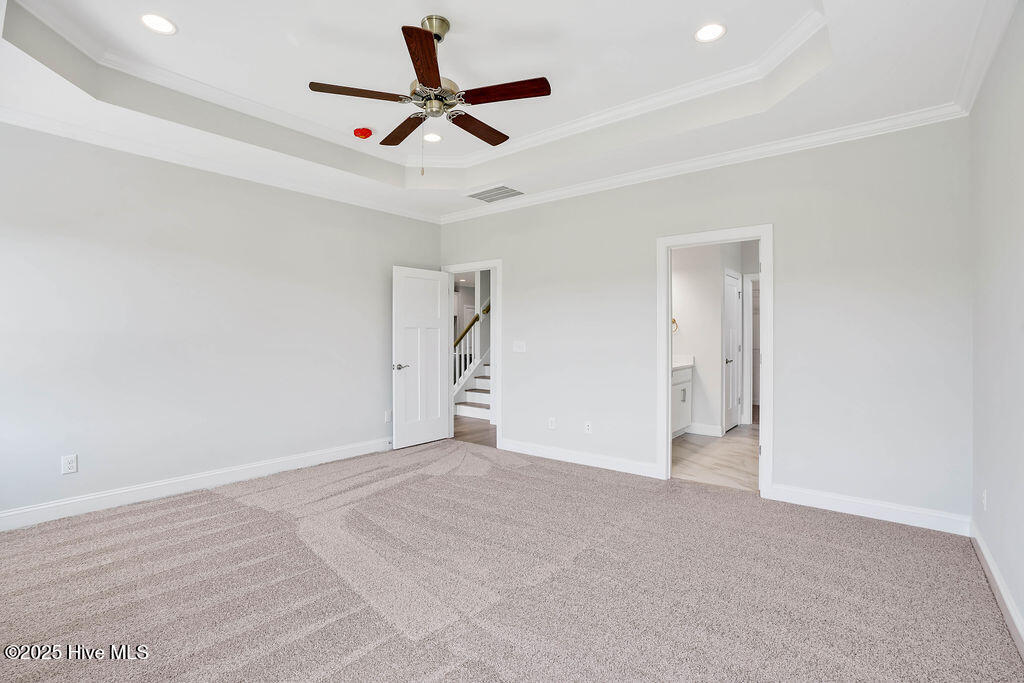 100461561 | Photo 17