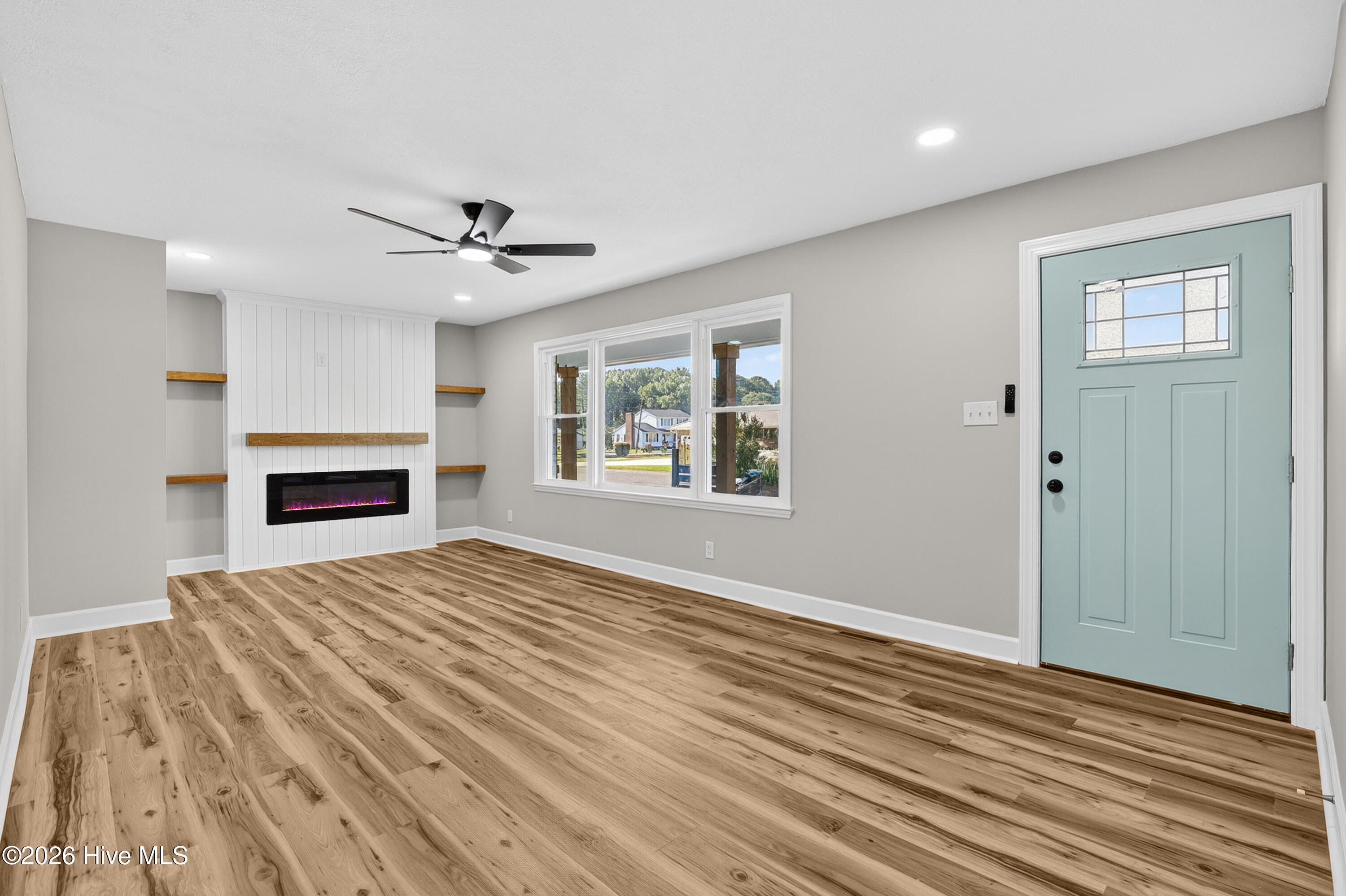 15-513 Hamilton Dr-15