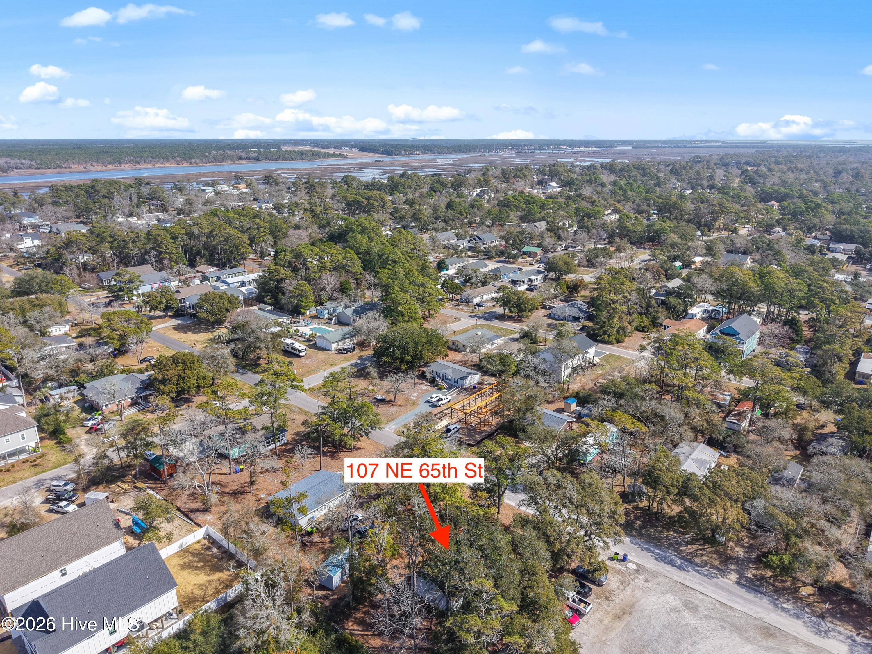 100561306 | Photo 36