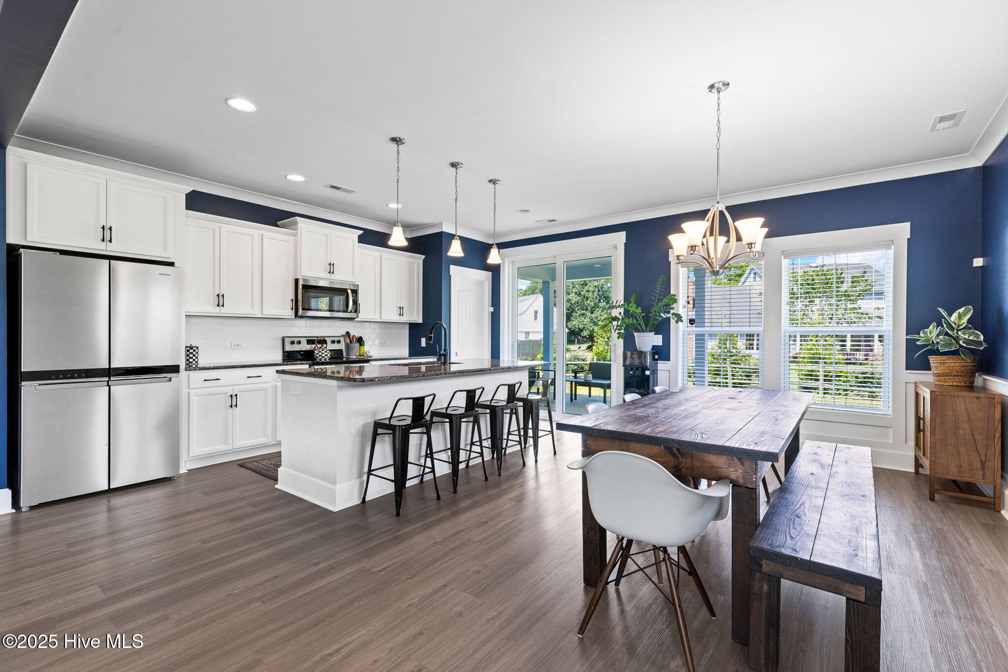 100547304 | Photo 13