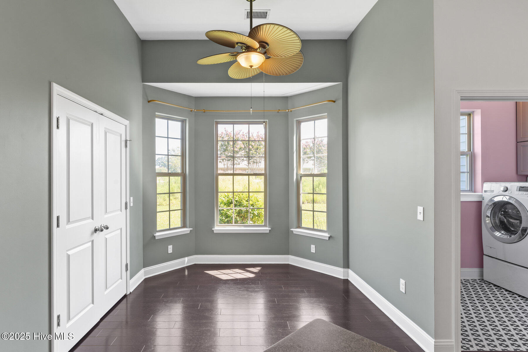 100521080 | Photo 19