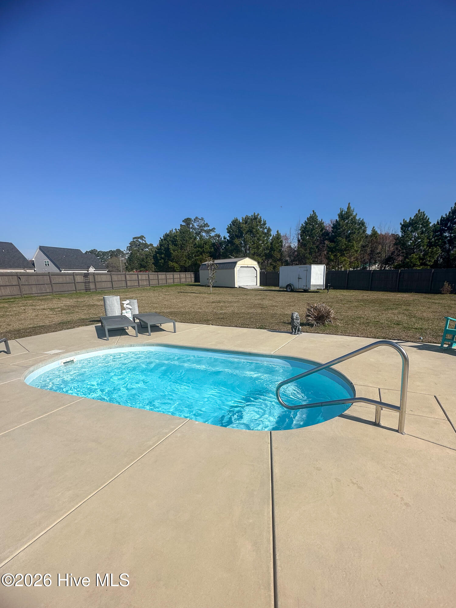 100568057 | Photo 21