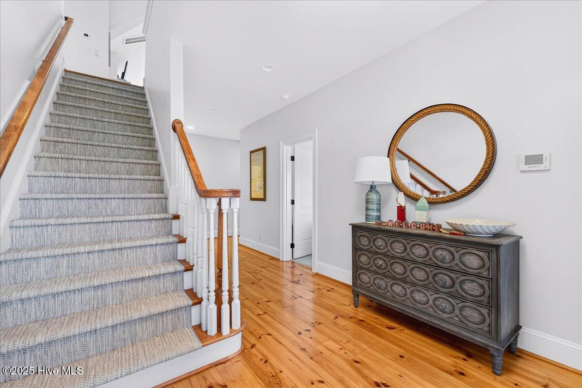 100540926 | Photo 64