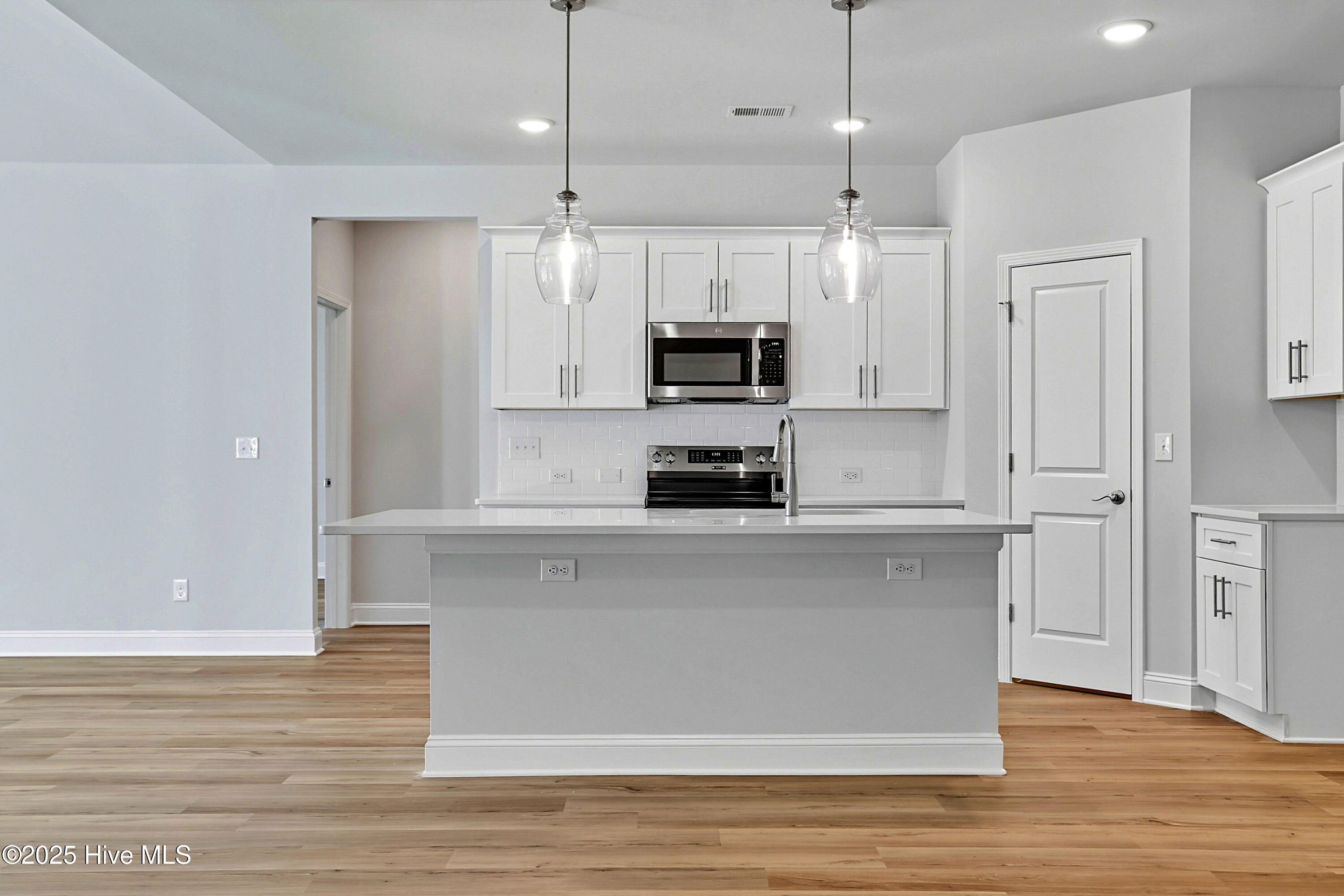 2594 (&2604&2610) Bellamy Drive SW, Supply, NC 28462 – photo 12: HP3V6A9203