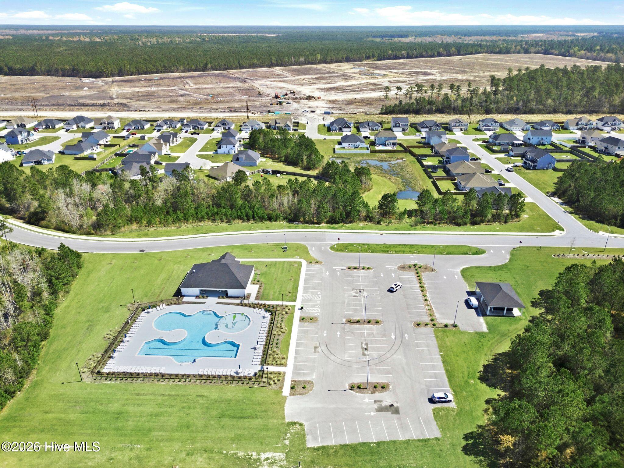 100563998 | Photo 65