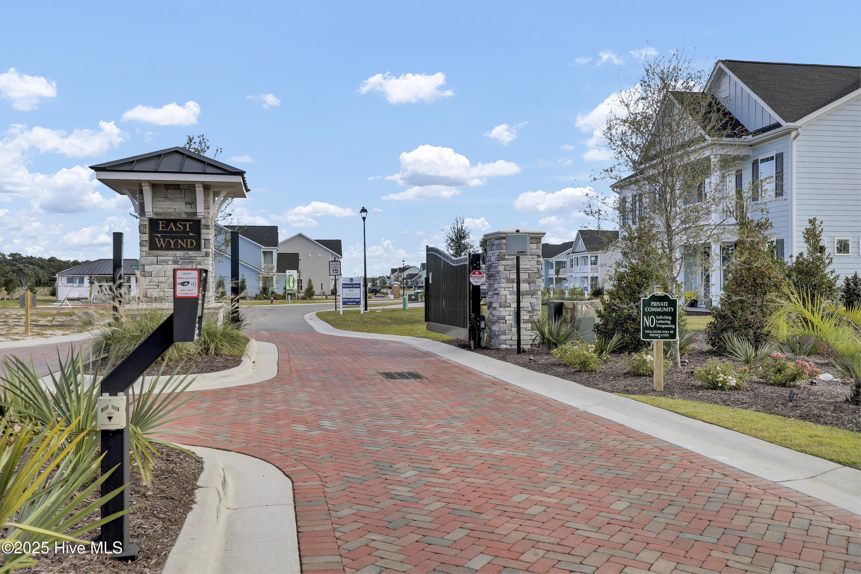 100539864 | Photo 35