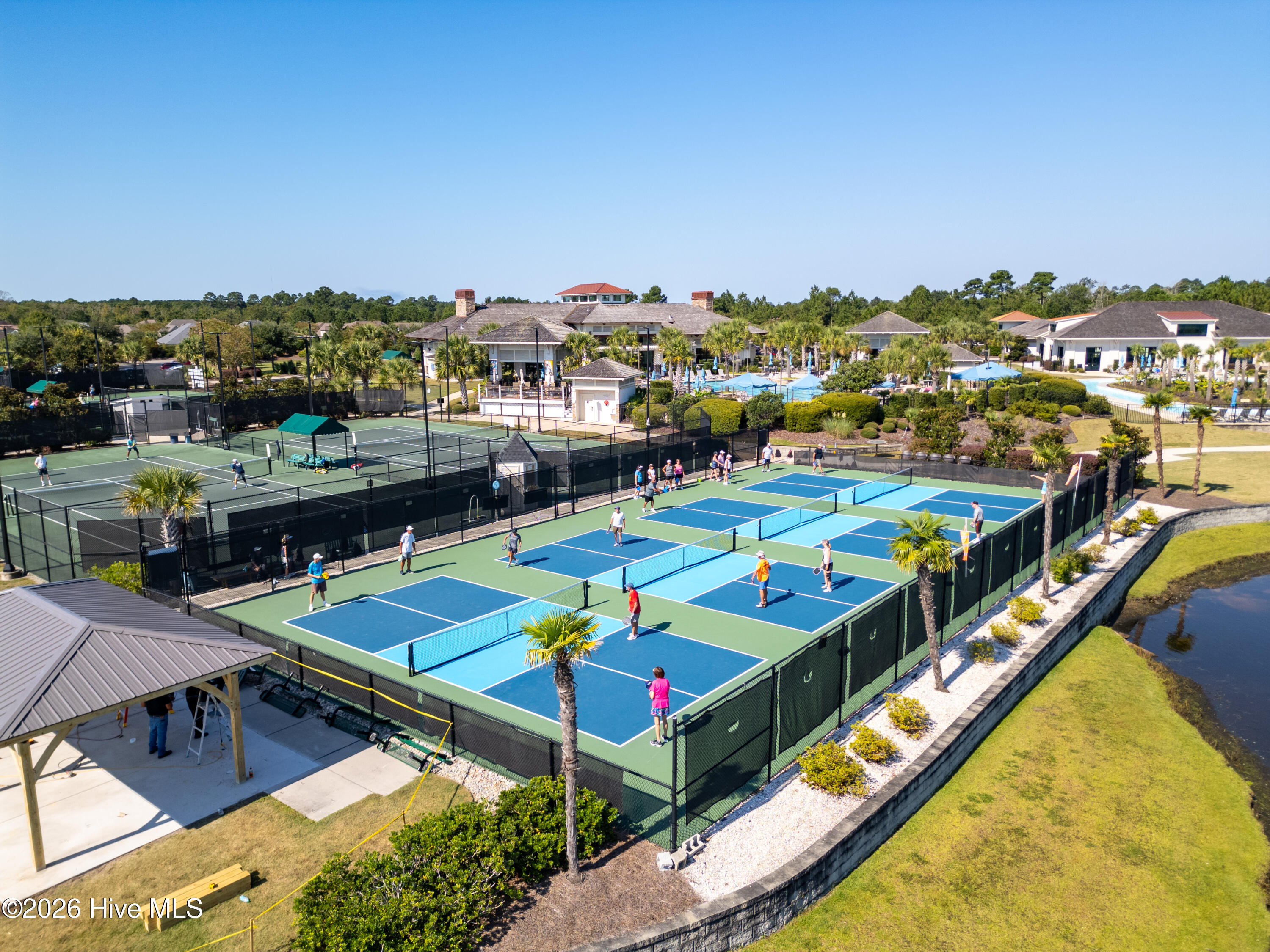 100550520 | Photo 46