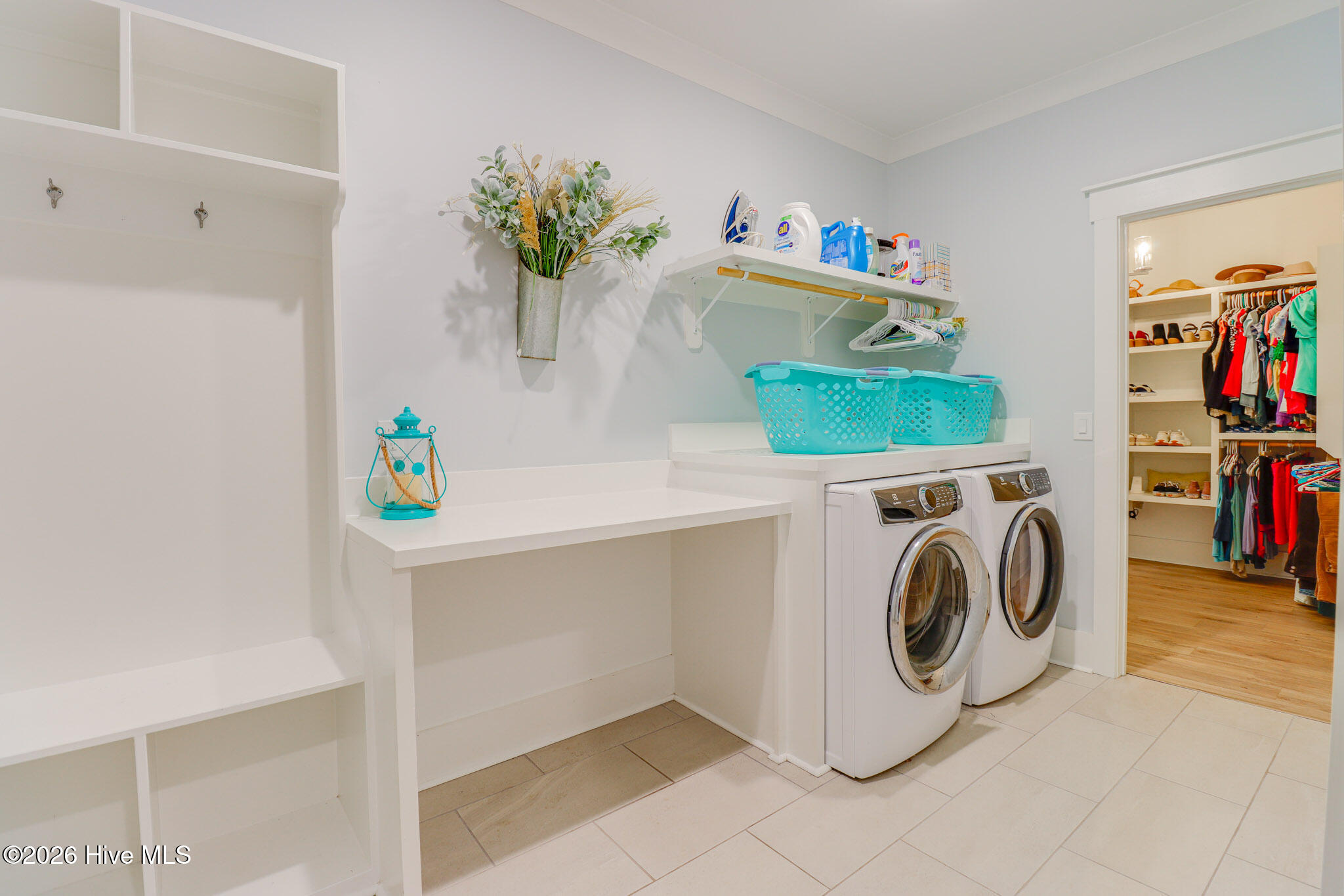 100540387 | Photo 30