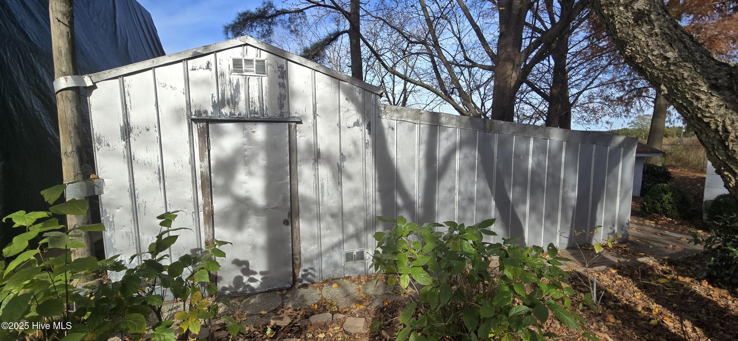 Homes for sale in Ayden, NC | 272 W Littlefield Rd, Ayden, NC 28513 | MLS# 100543541