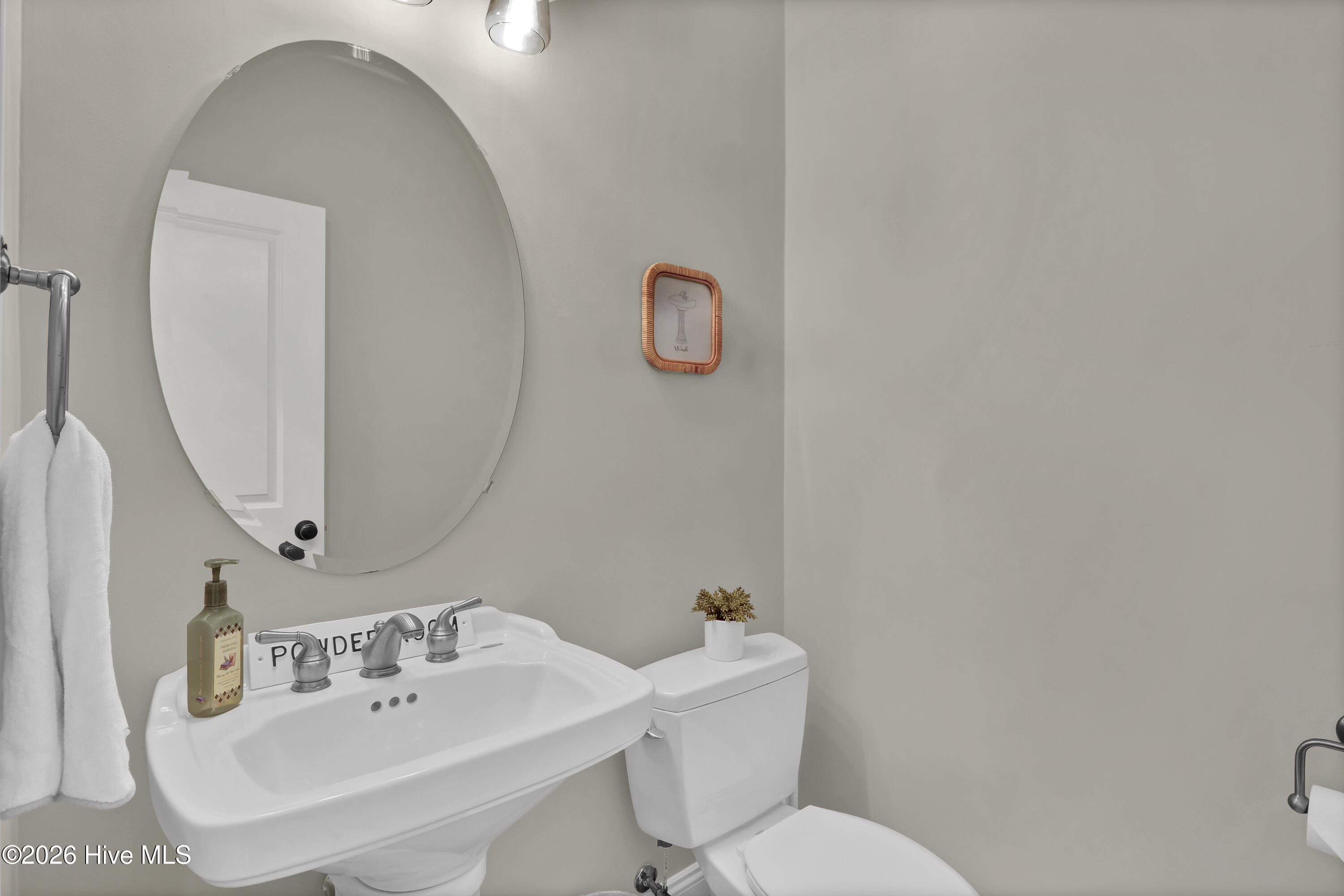 100563918 | Photo 41