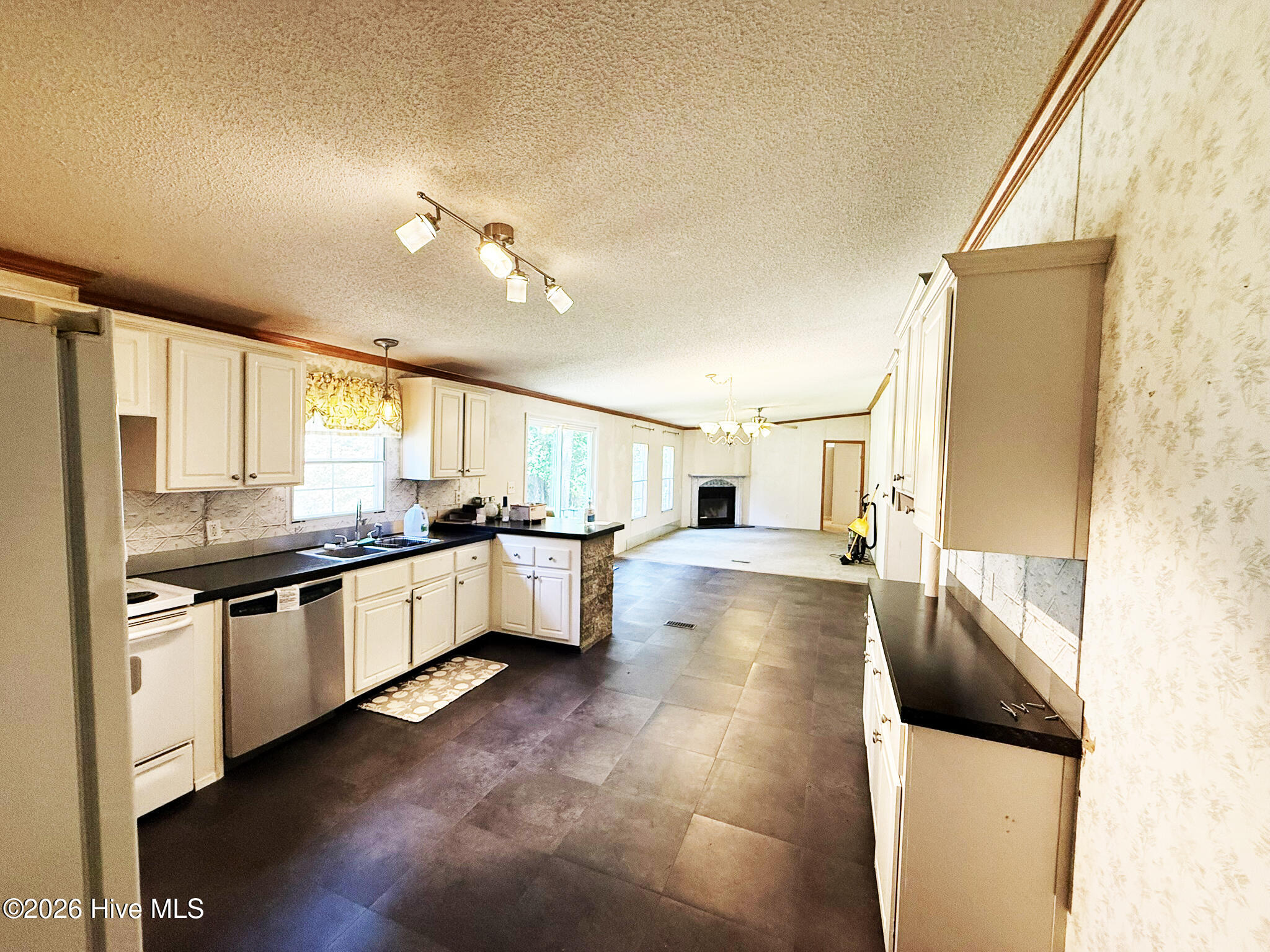 1001 Patch Drive,Newport