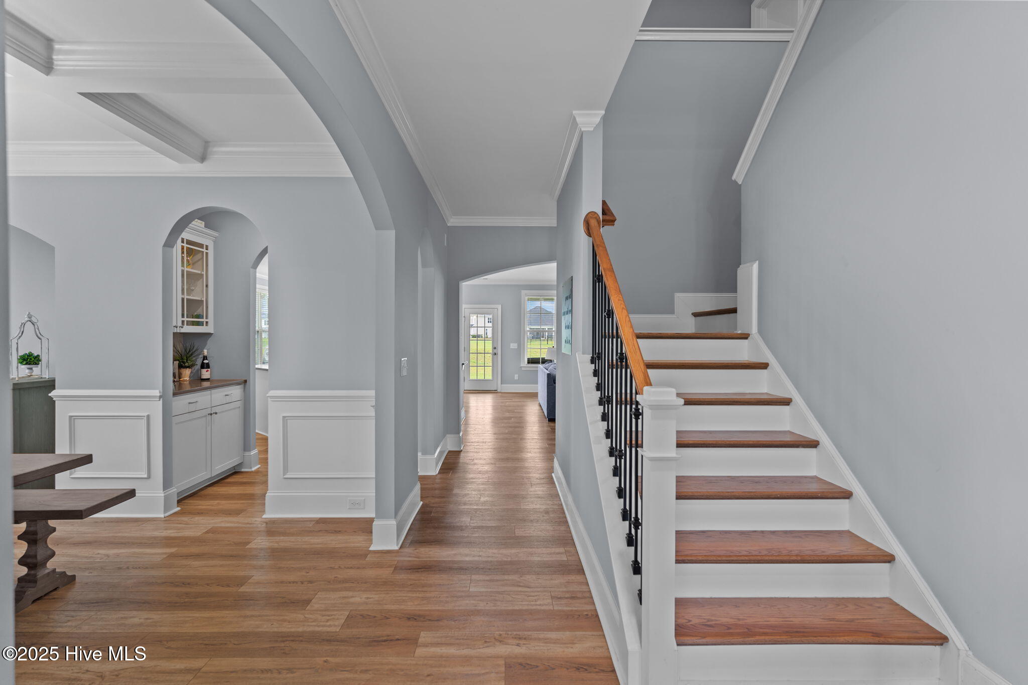 100525303 | Photo 12