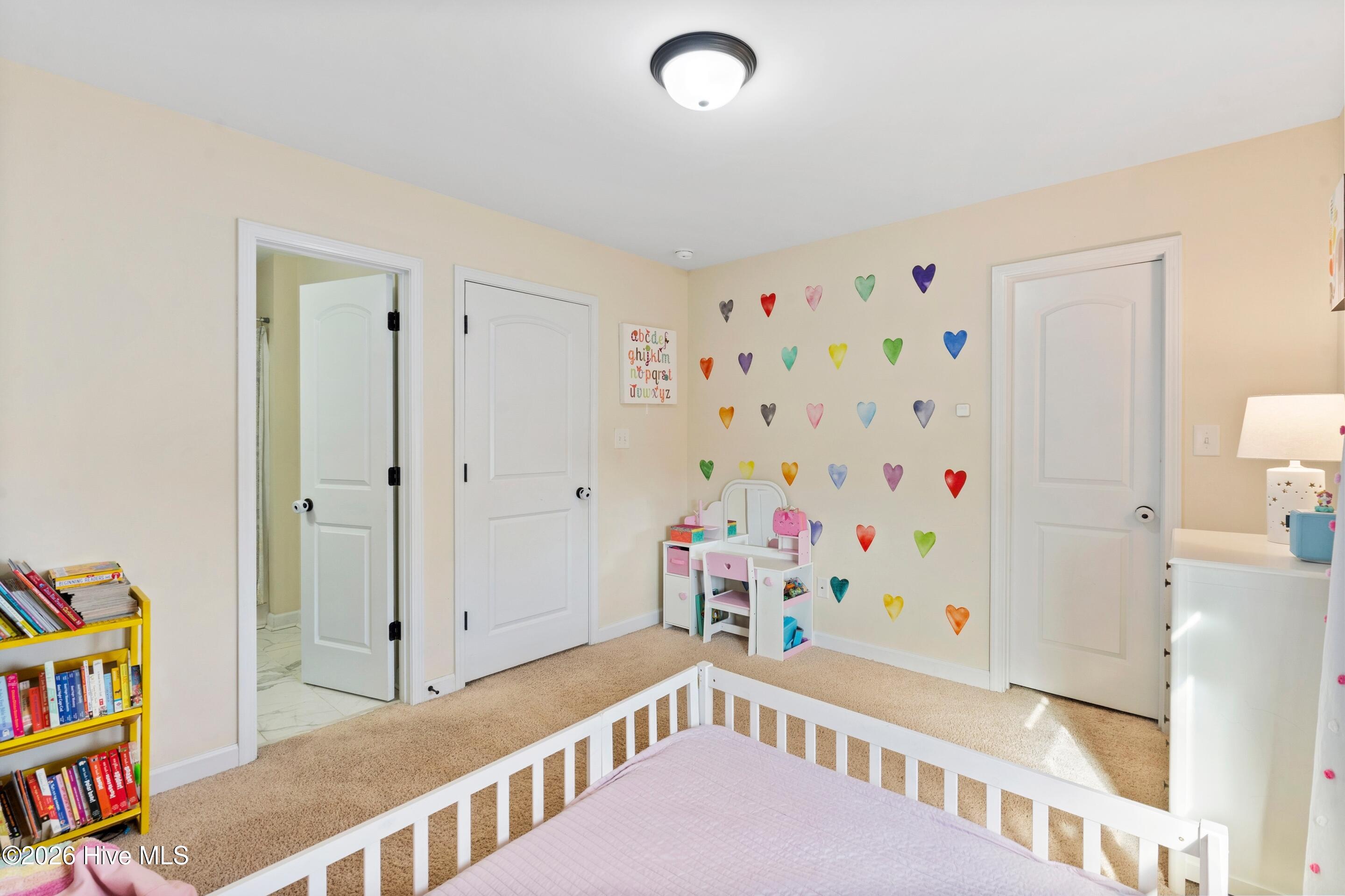 100548782 | Photo 29