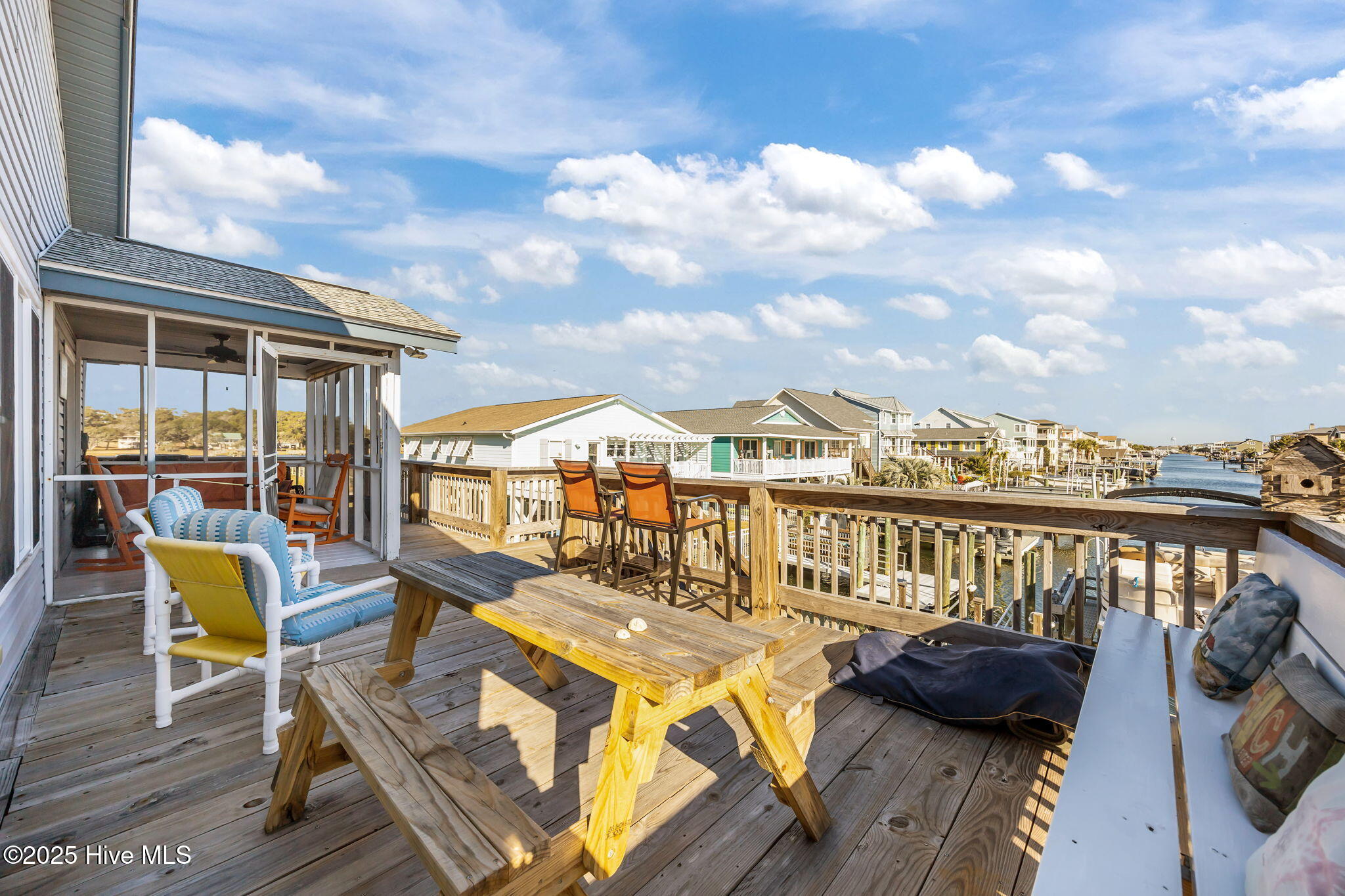 100545181 | Photo 36