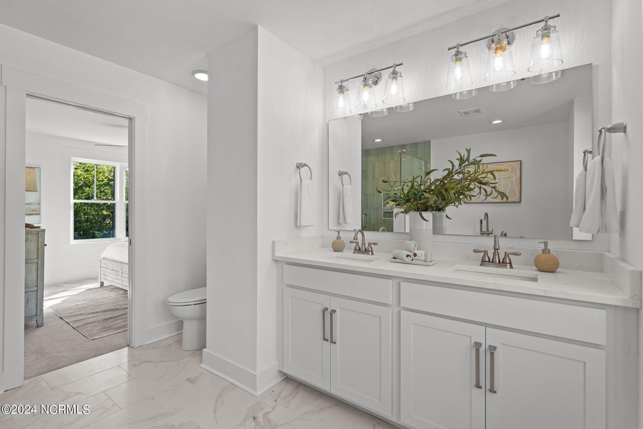 100439104 | Photo 37