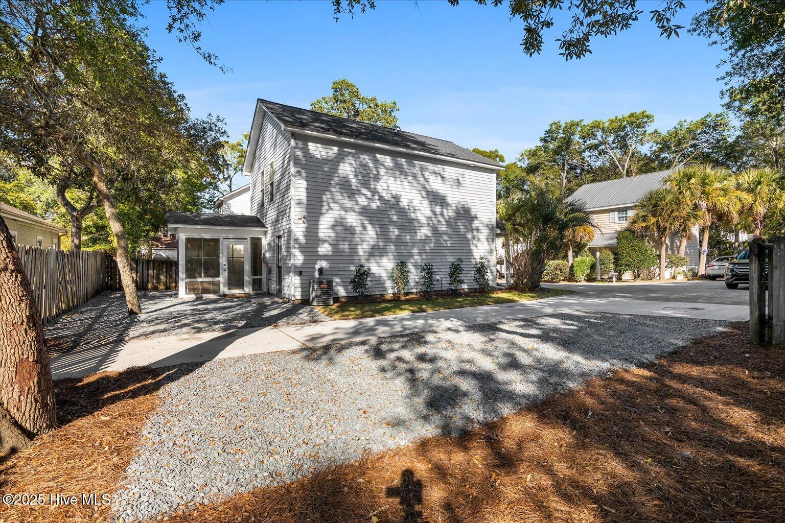 100541069 | Photo 34