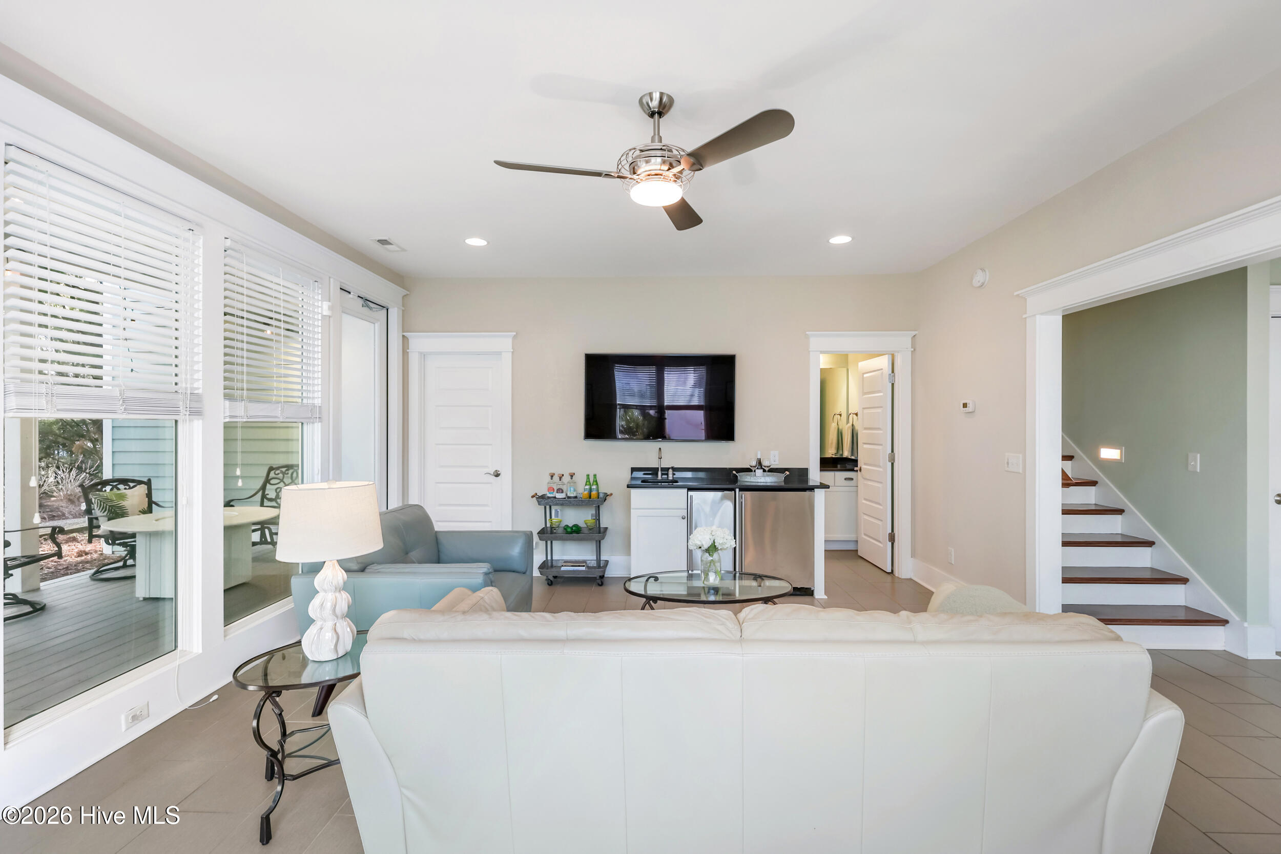 100553548 | Photo 10