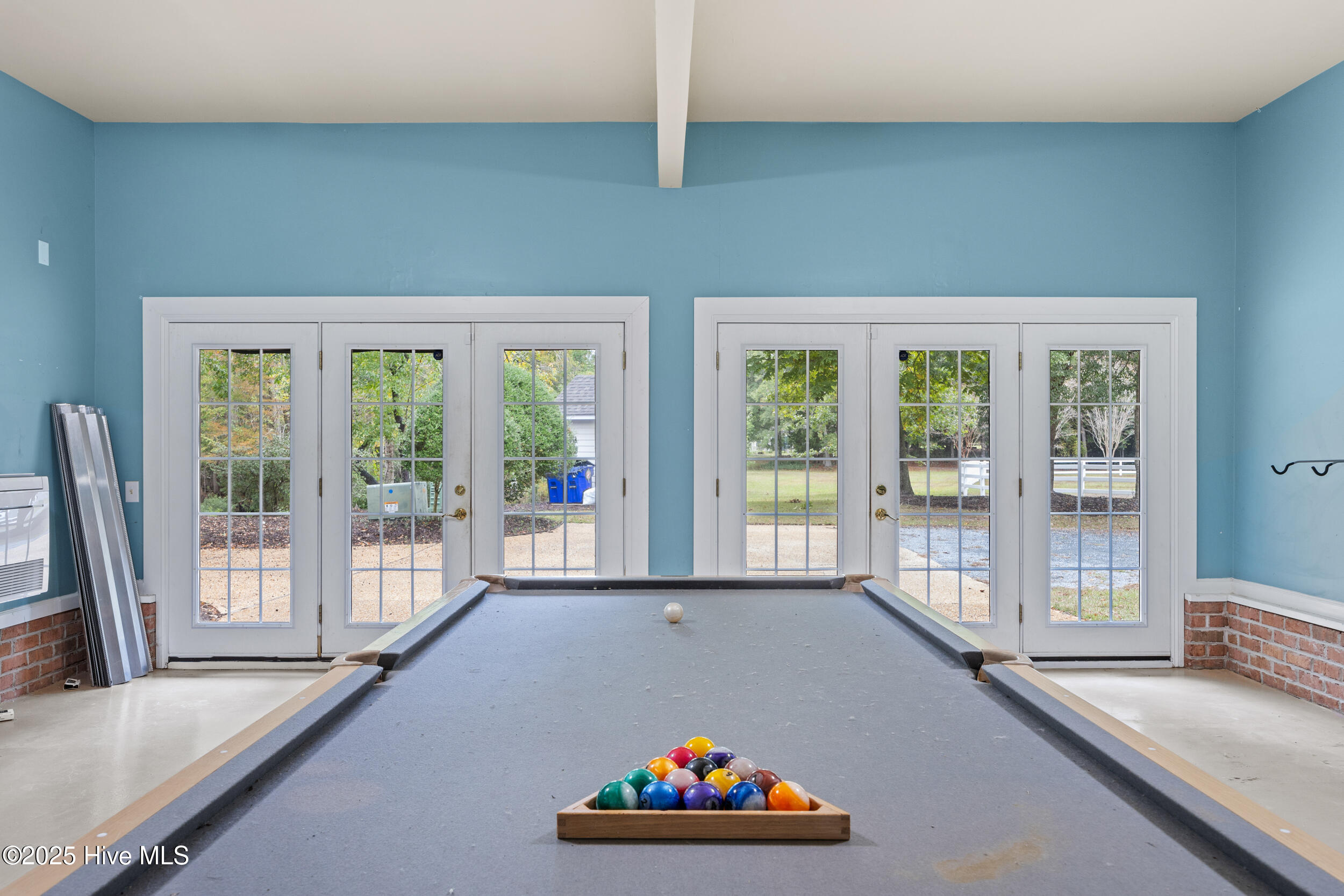 100538720 | Photo 51