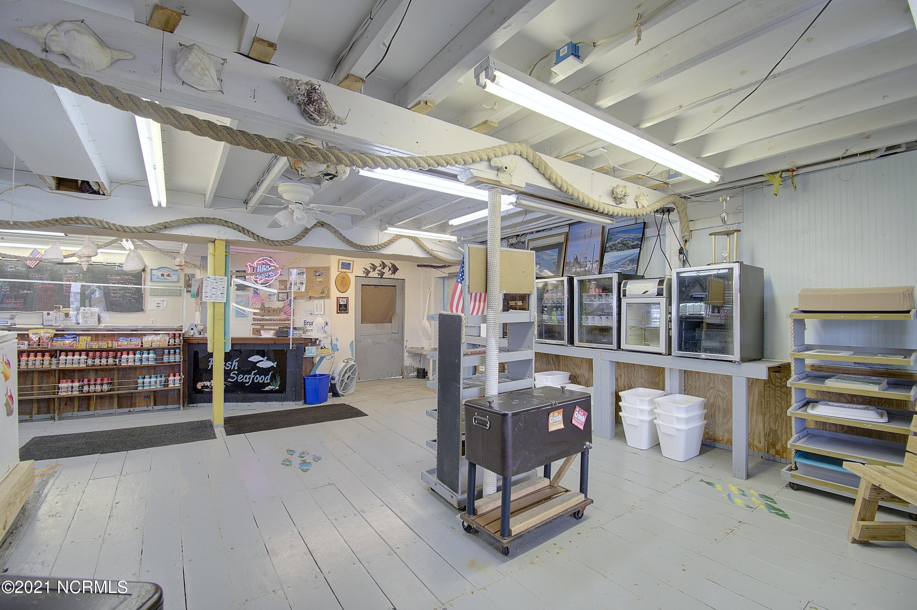 100502162 | Photo 55