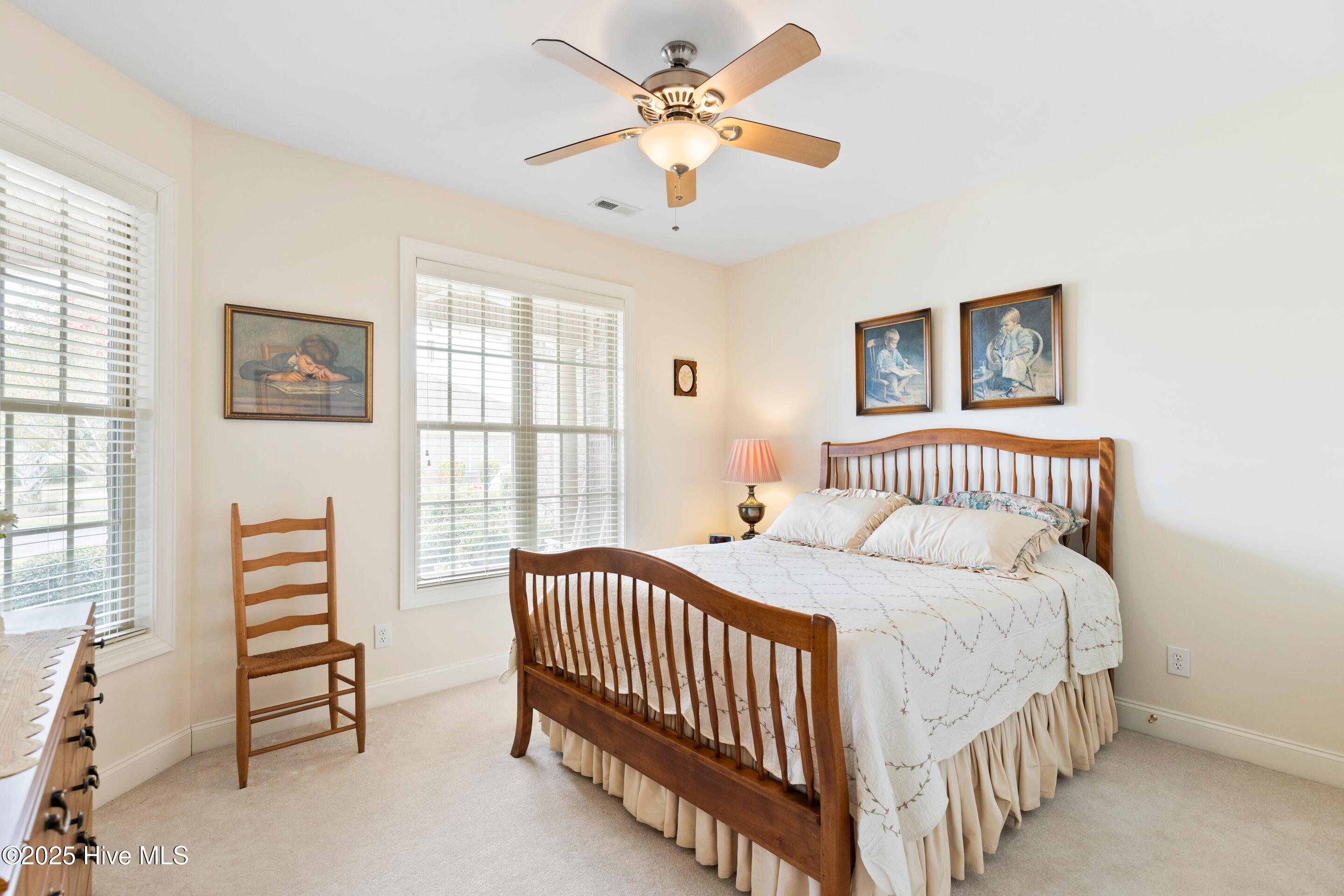 100527165 | Photo 25