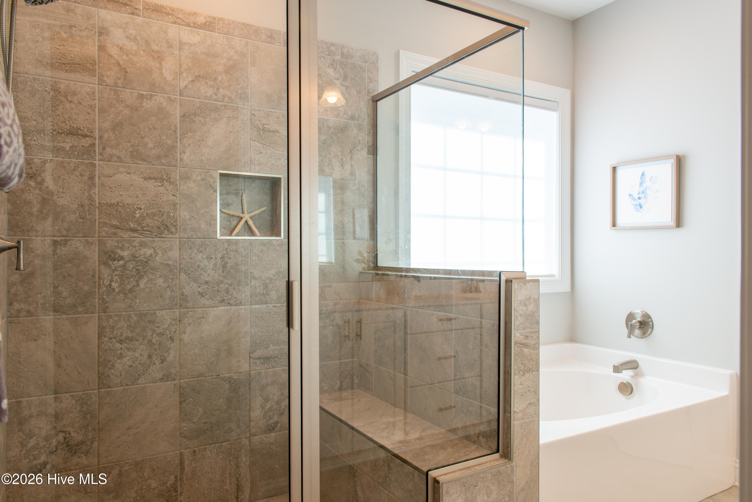 100568036 | Photo 45