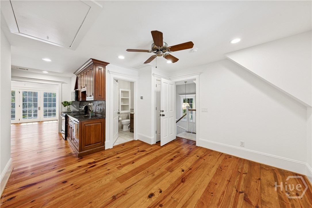Carriage House Dining Area