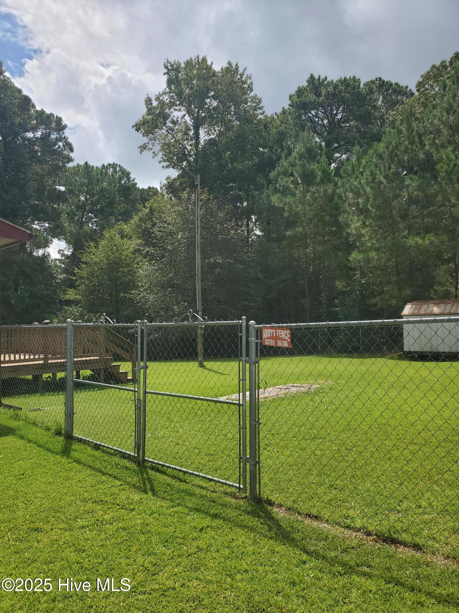 100519337 | Photo 20